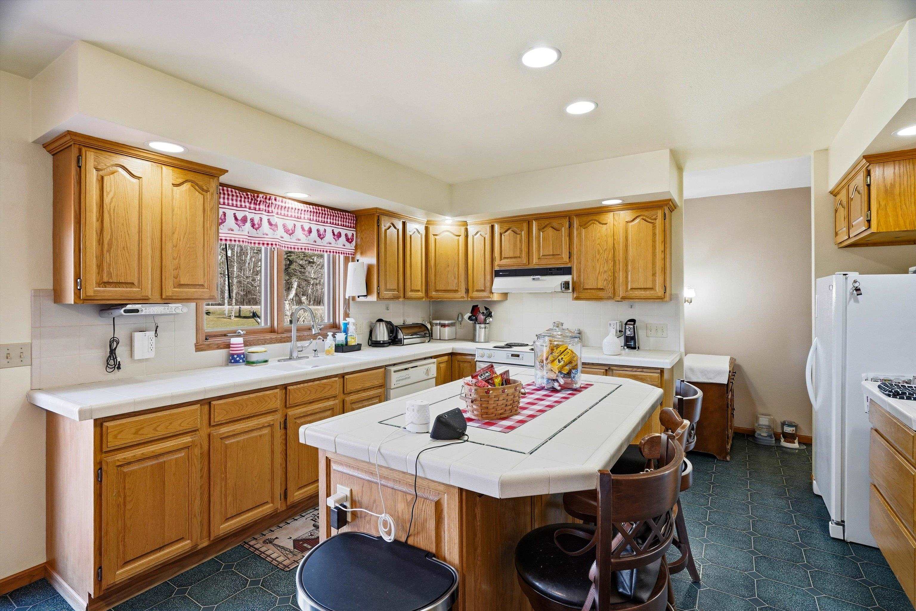 11712 EISENHOWER DRIVE, Chili, Wisconsin 54420, 3 Bedrooms Bedrooms, ,3 BathroomsBathrooms,Residential,For Sale,11712 EISENHOWER DRIVE,22601428