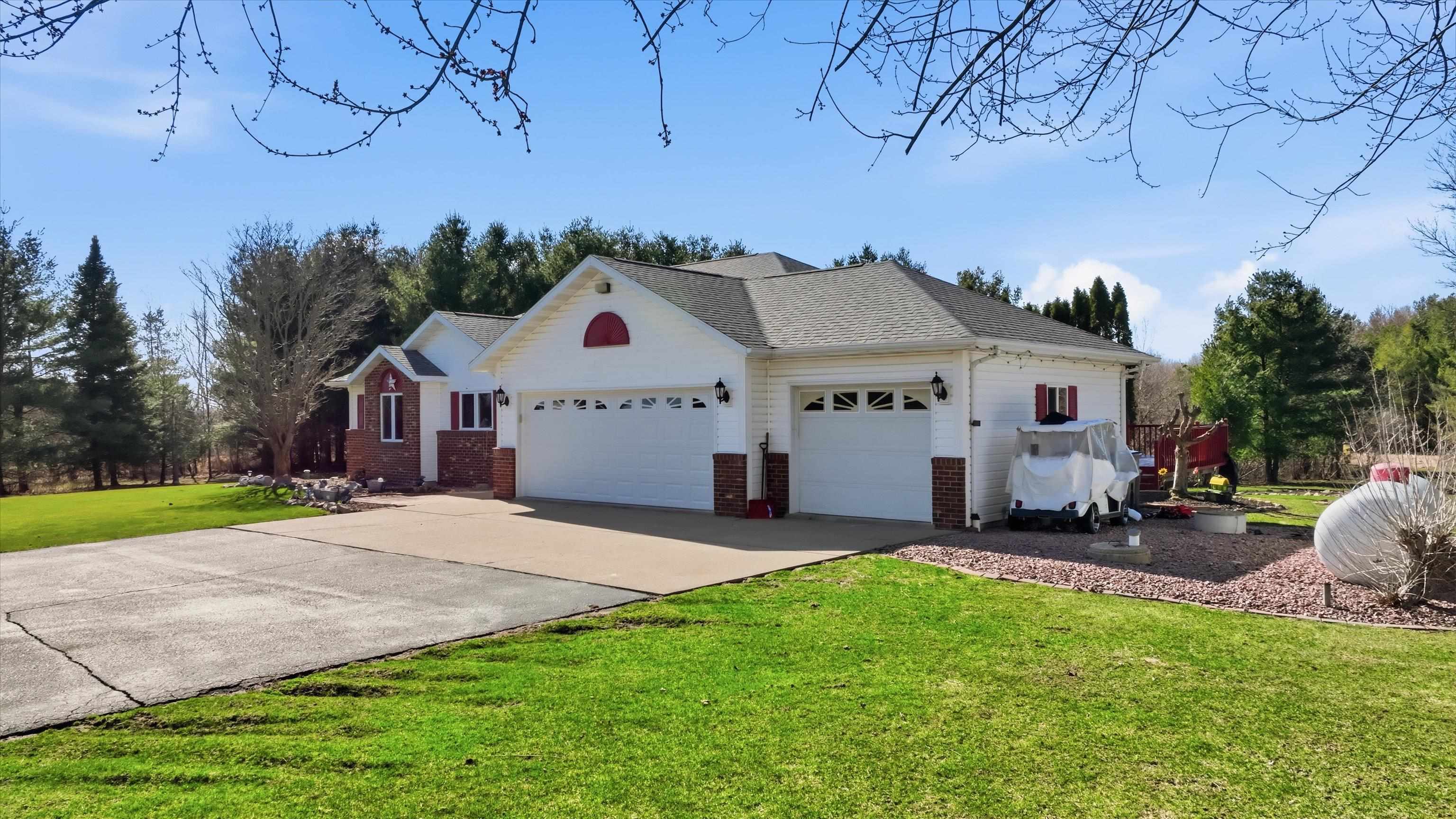 11712 EISENHOWER DRIVE, Chili, Wisconsin 54420, 3 Bedrooms Bedrooms, ,3 BathroomsBathrooms,Residential,For Sale,11712 EISENHOWER DRIVE,22601428