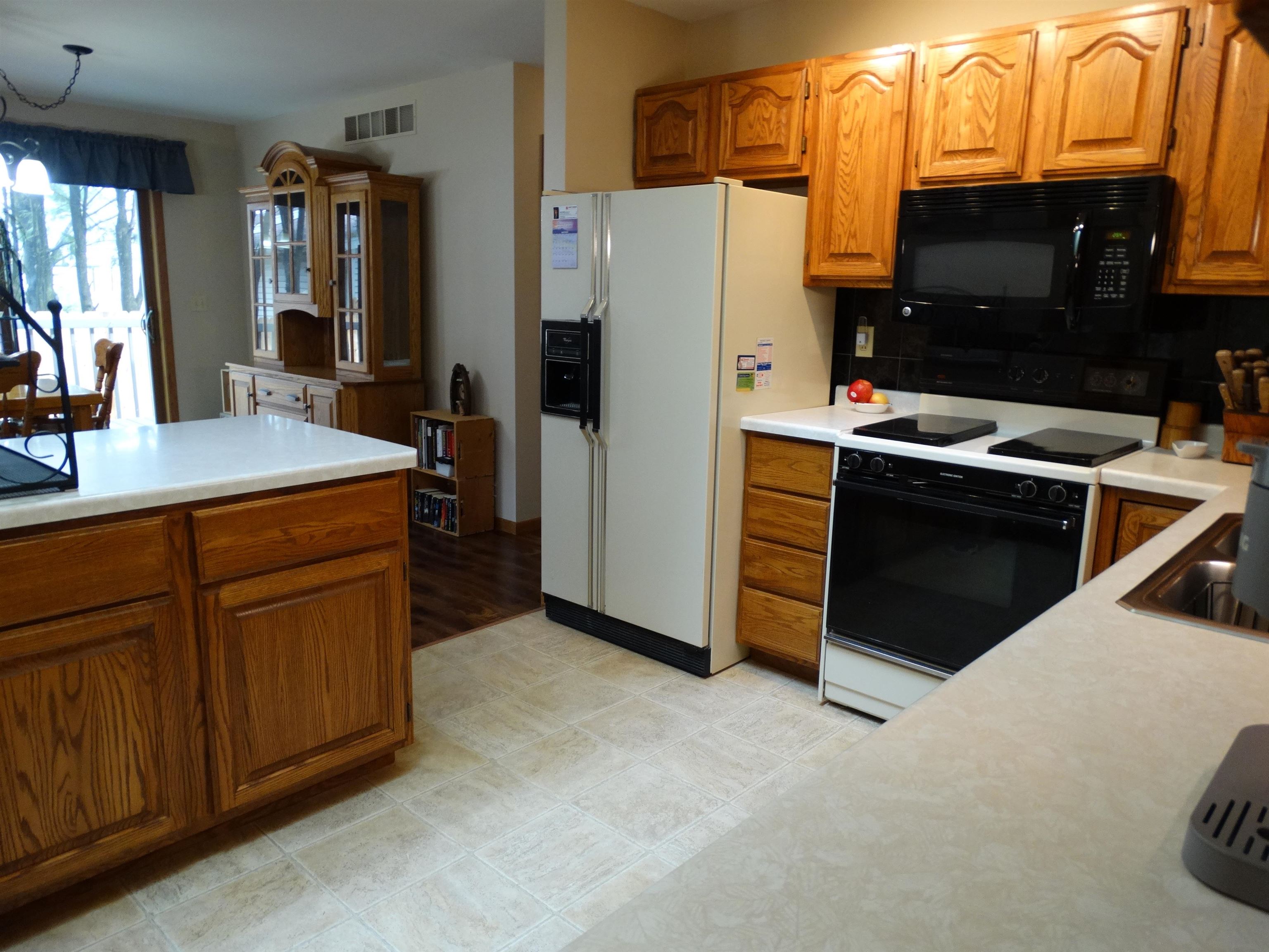 3141 CONCORD BOULEVARD, Plover, Wisconsin 54467, 3 Bedrooms Bedrooms, ,2 BathroomsBathrooms,Residential,For Sale,3141 CONCORD BOULEVARD,22601432