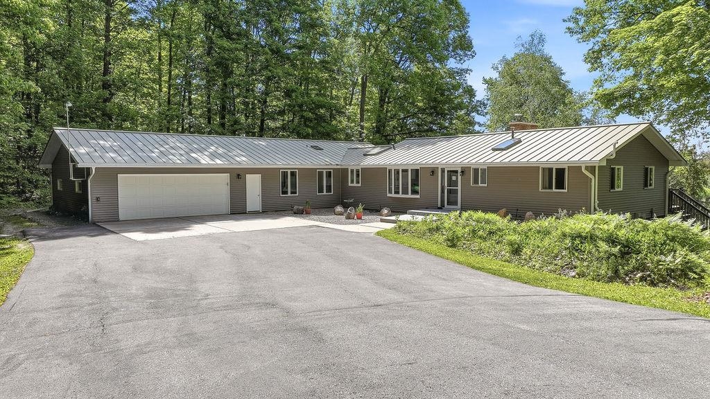 E1517 W JOHNSON ROAD, Iola, Wisconsin 54945, 3 Bedrooms Bedrooms, ,3 BathroomsBathrooms,Residential,For Sale,E1517 W JOHNSON ROAD,22601439