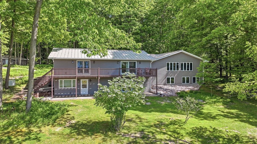 E1517 W JOHNSON ROAD, Iola, Wisconsin 54945, 3 Bedrooms Bedrooms, ,3 BathroomsBathrooms,Residential,For Sale,E1517 W JOHNSON ROAD,22601439