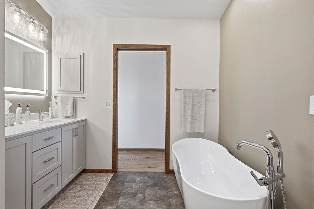 E1517 JOHNSON ROAD, Iola, Wisconsin 54945, 3 Bedrooms Bedrooms, ,3 BathroomsBathrooms,Residential,For Sale,E1517 JOHNSON ROAD,22601439