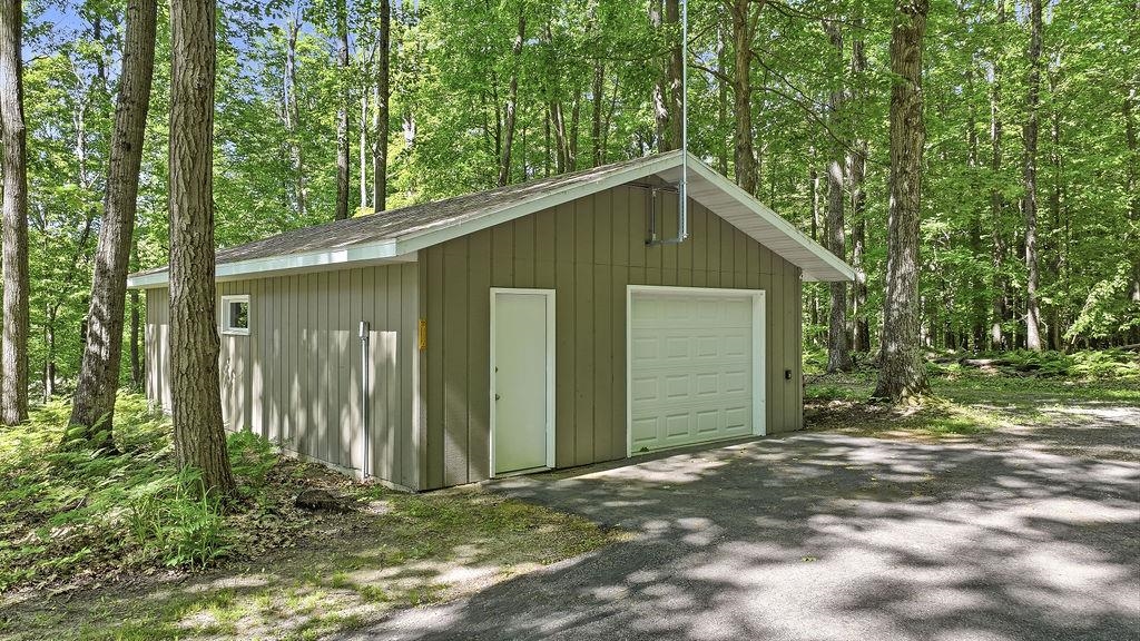 E1517 W JOHNSON ROAD, Iola, Wisconsin 54945, 3 Bedrooms Bedrooms, ,3 BathroomsBathrooms,Residential,For Sale,E1517 W JOHNSON ROAD,22601439