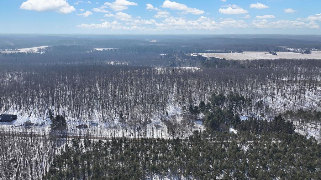 E1517 JOHNSON ROAD, Iola, Wisconsin 54945, 3 Bedrooms Bedrooms, ,3 BathroomsBathrooms,Residential,For Sale,E1517 JOHNSON ROAD,22601439