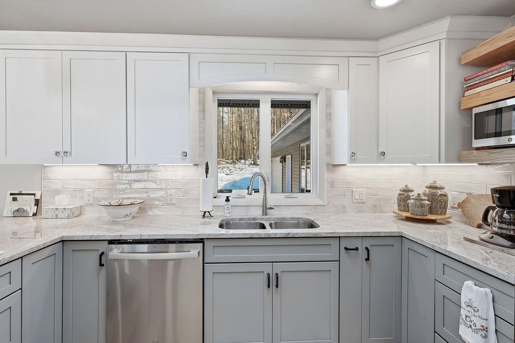 E1517 JOHNSON ROAD, Iola, Wisconsin 54945, 3 Bedrooms Bedrooms, ,3 BathroomsBathrooms,Residential,For Sale,E1517 JOHNSON ROAD,22601439