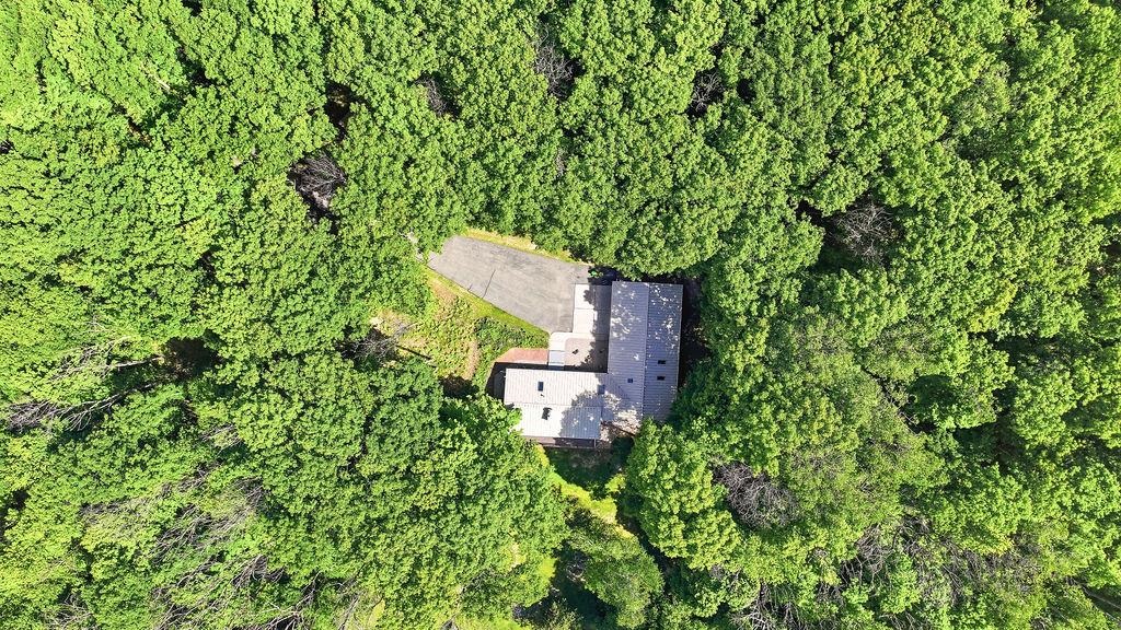 E1517 W JOHNSON ROAD, Iola, Wisconsin 54945, 3 Bedrooms Bedrooms, ,3 BathroomsBathrooms,Residential,For Sale,E1517 W JOHNSON ROAD,22601439