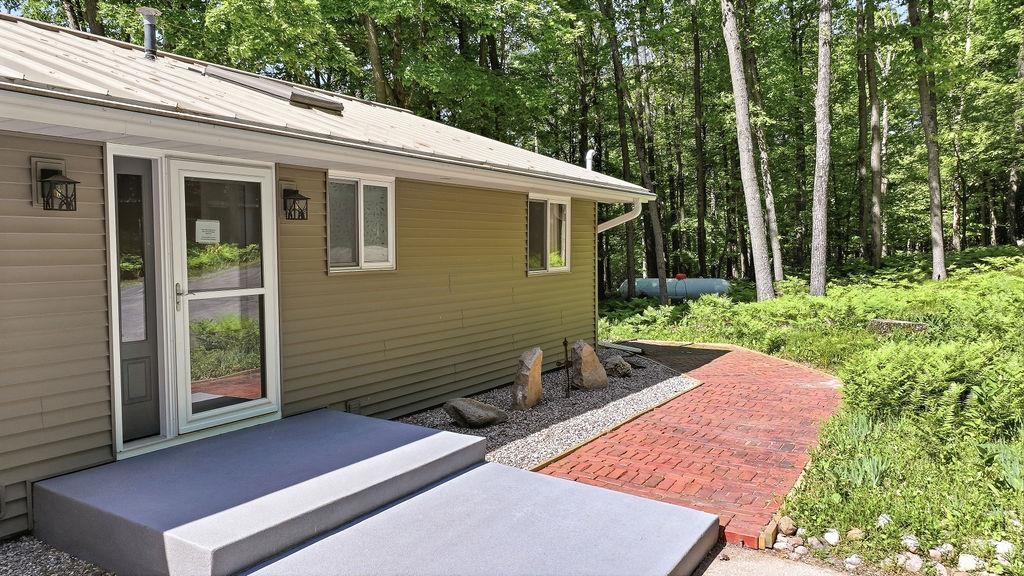 E1517 W JOHNSON ROAD, Iola, Wisconsin 54945, 3 Bedrooms Bedrooms, ,3 BathroomsBathrooms,Residential,For Sale,E1517 W JOHNSON ROAD,22601439