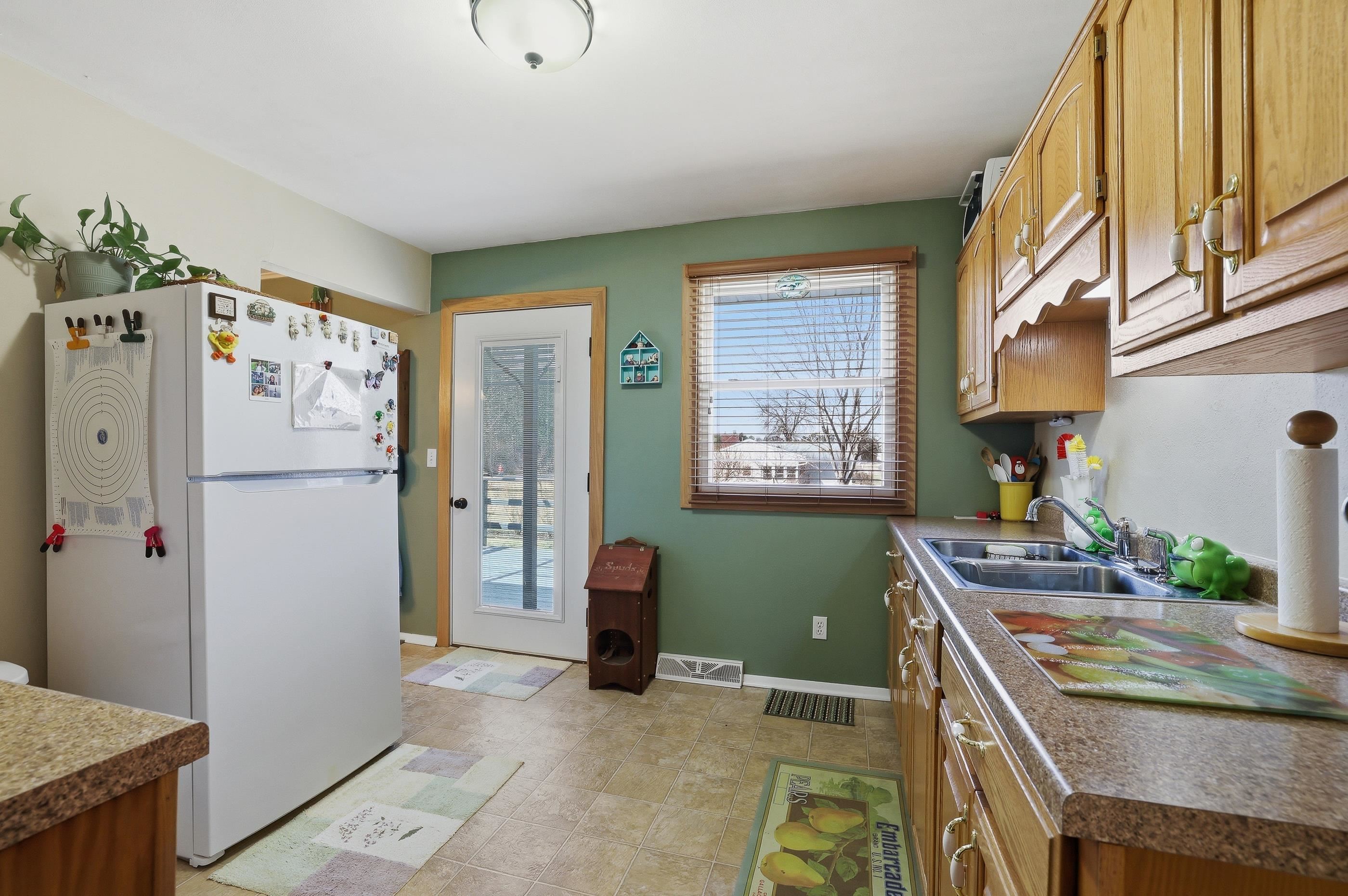 1561 OJIBWA LANE, Plover, Wisconsin 54467, 4 Bedrooms Bedrooms, ,2 BathroomsBathrooms,Residential,For Sale,1561 OJIBWA LANE,22601442