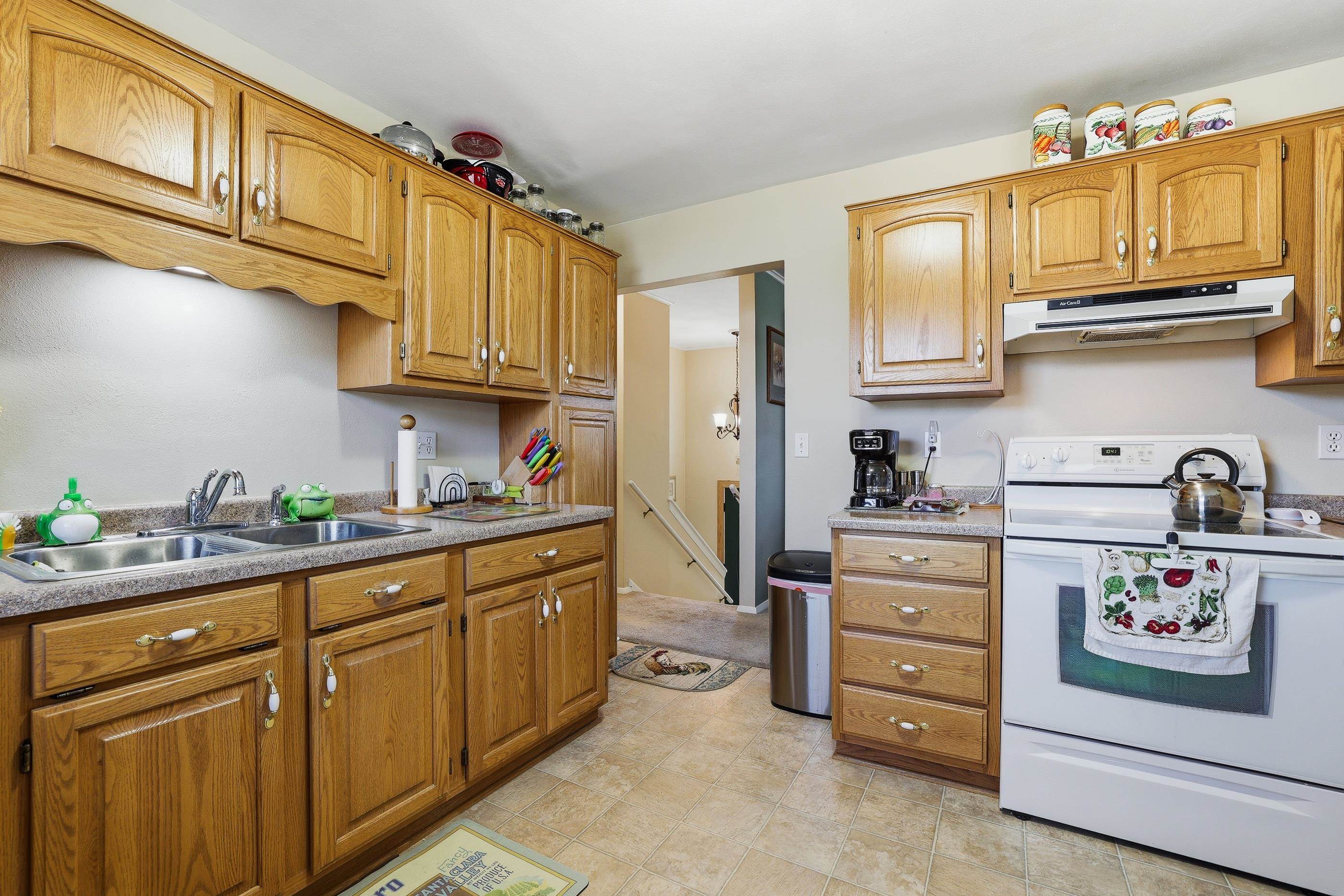 1561 OJIBWA LANE, Plover, Wisconsin 54467, 4 Bedrooms Bedrooms, ,2 BathroomsBathrooms,Residential,For Sale,1561 OJIBWA LANE,22601442