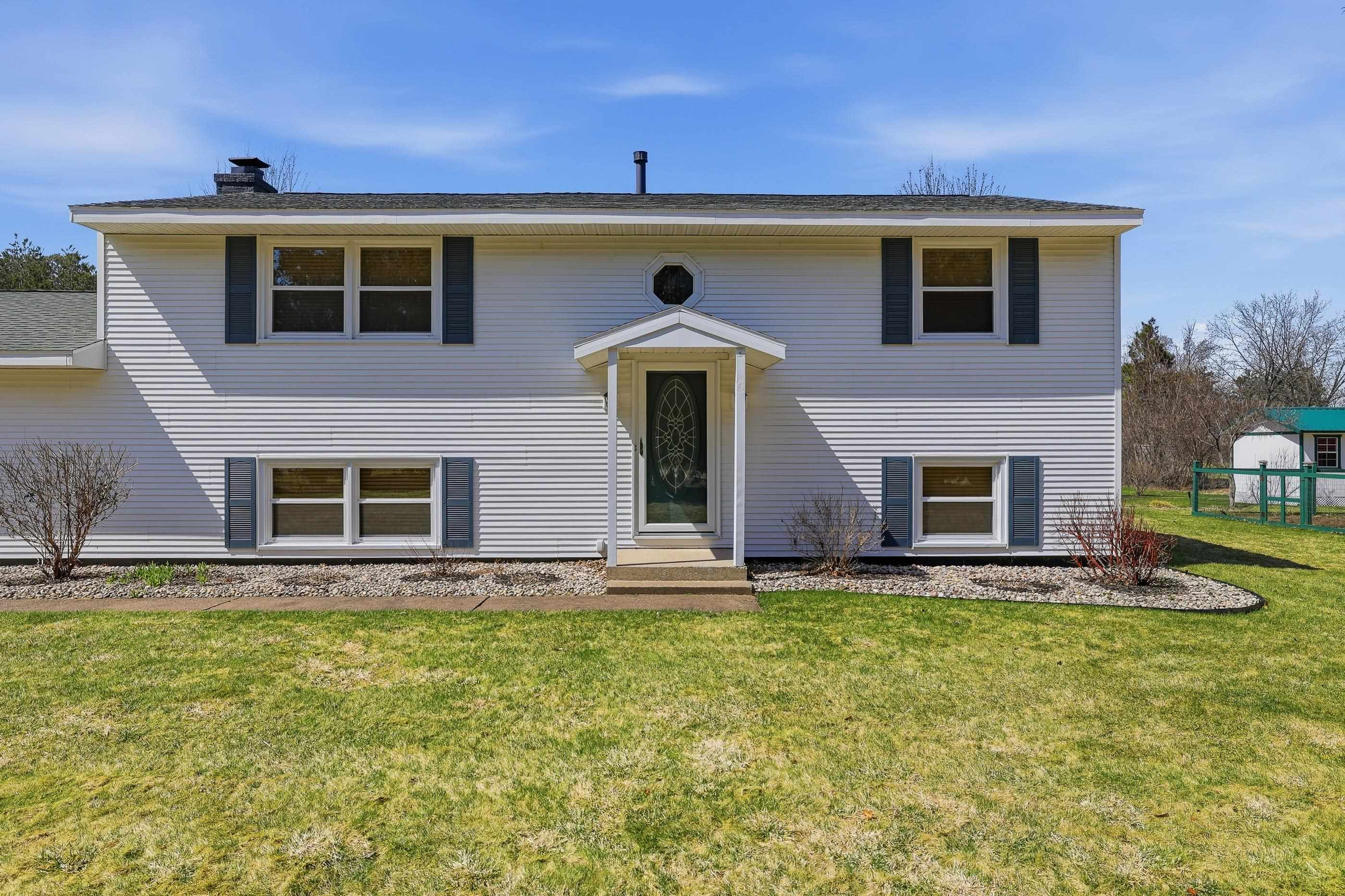 1561 OJIBWA LANE, Plover, Wisconsin 54467, 4 Bedrooms Bedrooms, ,2 BathroomsBathrooms,Residential,For Sale,1561 OJIBWA LANE,22601442