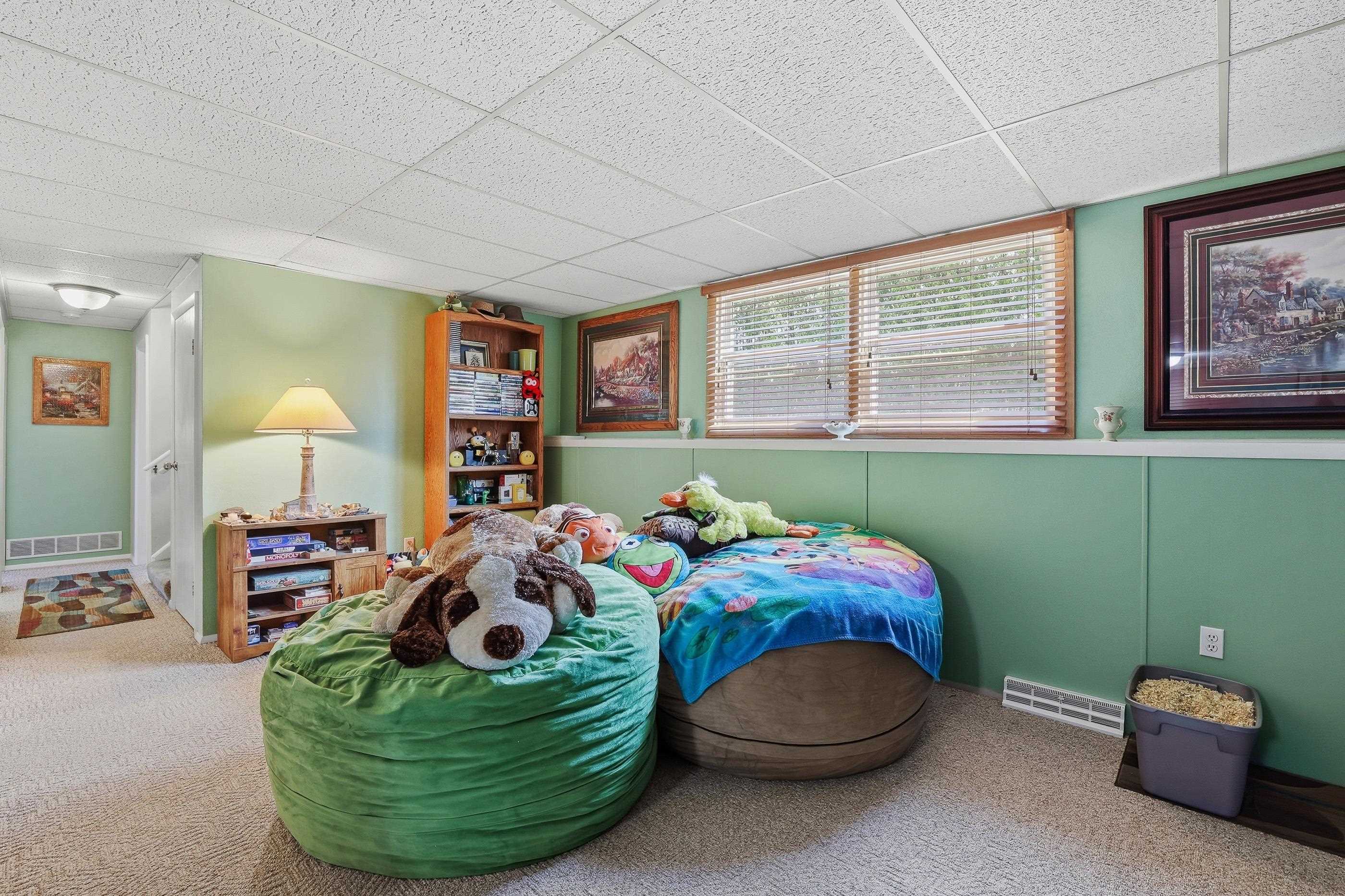 1561 OJIBWA LANE, Plover, Wisconsin 54467, 4 Bedrooms Bedrooms, ,2 BathroomsBathrooms,Residential,For Sale,1561 OJIBWA LANE,22601442