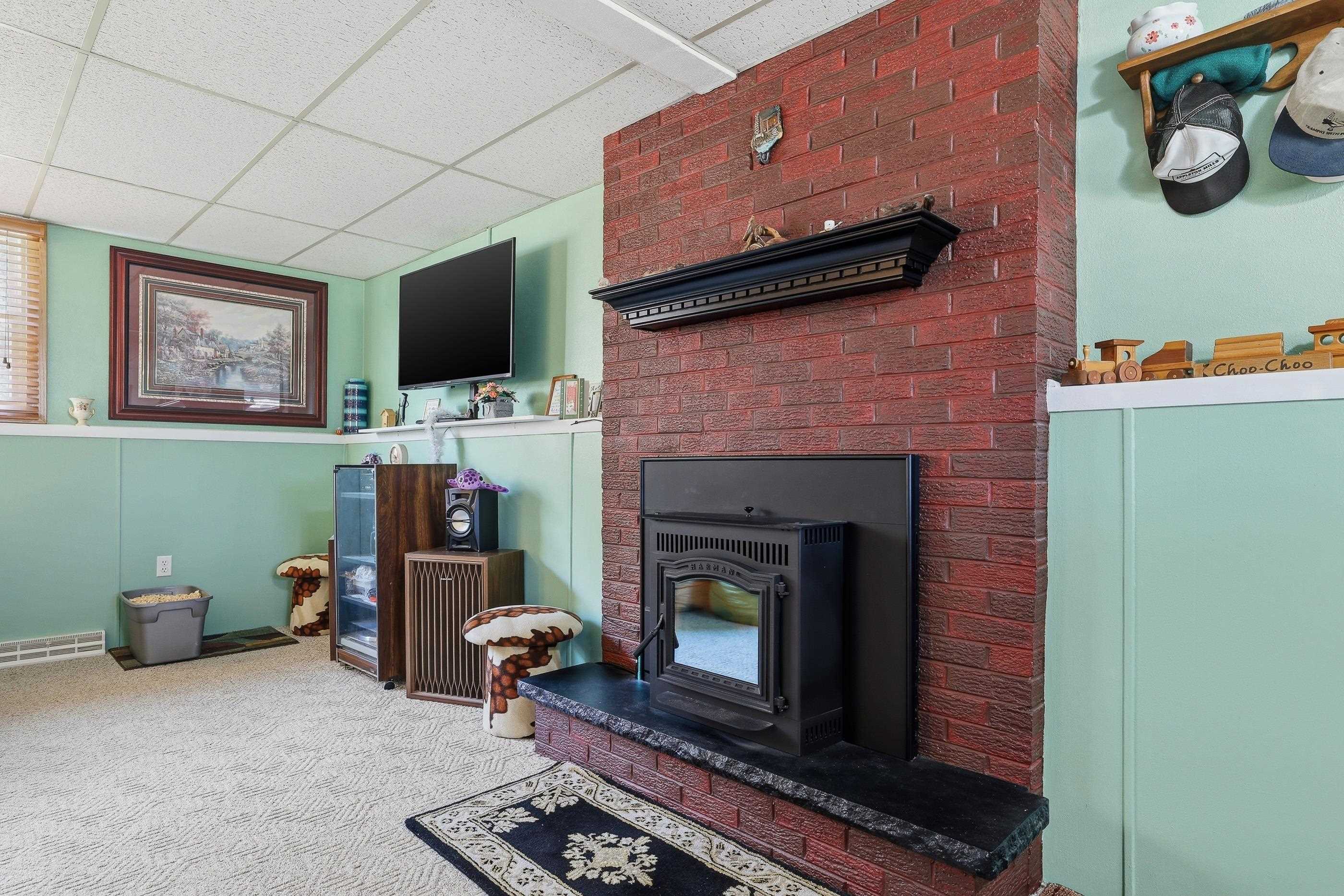 1561 OJIBWA LANE, Plover, Wisconsin 54467, 4 Bedrooms Bedrooms, ,2 BathroomsBathrooms,Residential,For Sale,1561 OJIBWA LANE,22601442