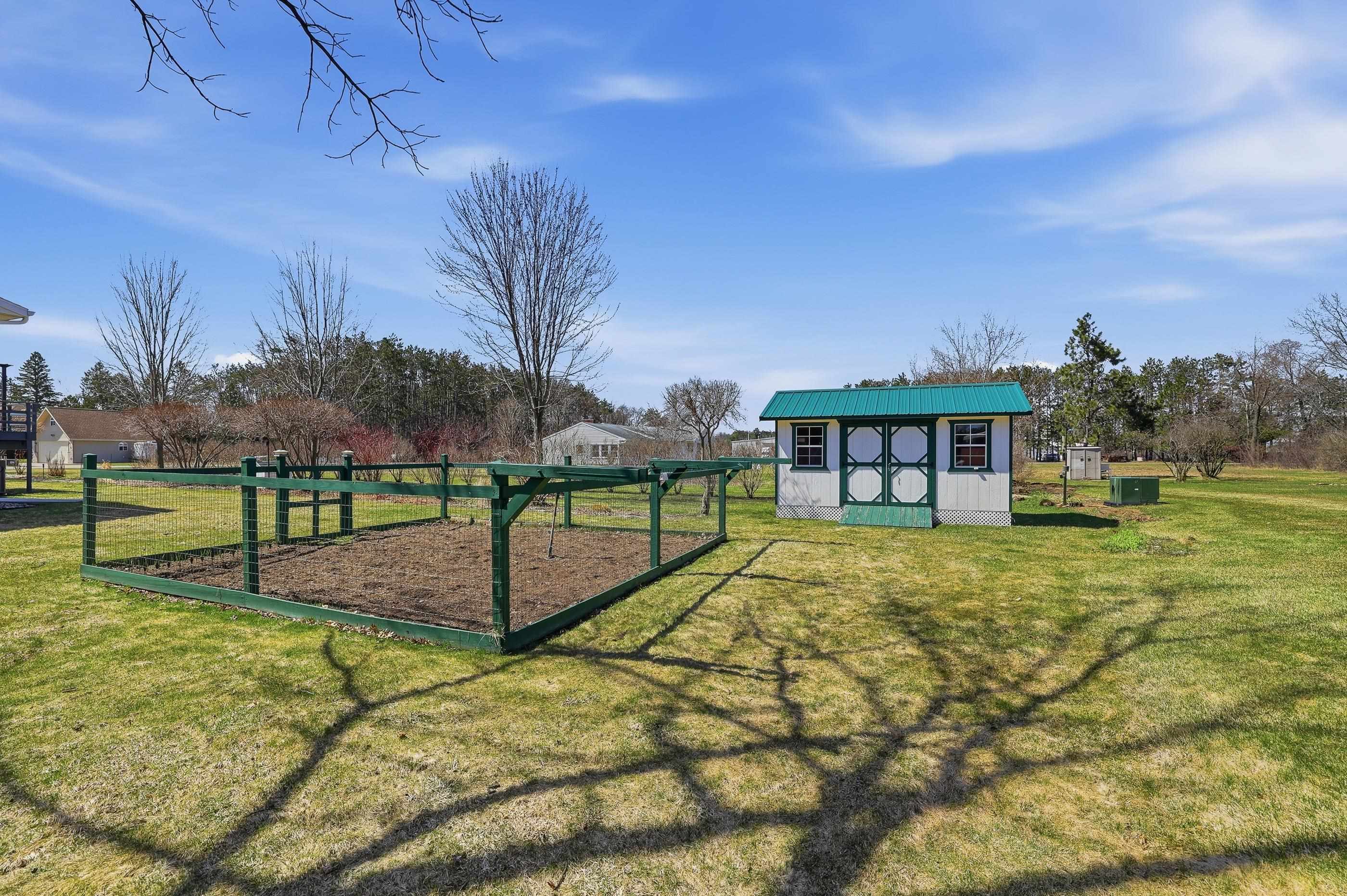 1561 OJIBWA LANE, Plover, Wisconsin 54467, 4 Bedrooms Bedrooms, ,2 BathroomsBathrooms,Residential,For Sale,1561 OJIBWA LANE,22601442