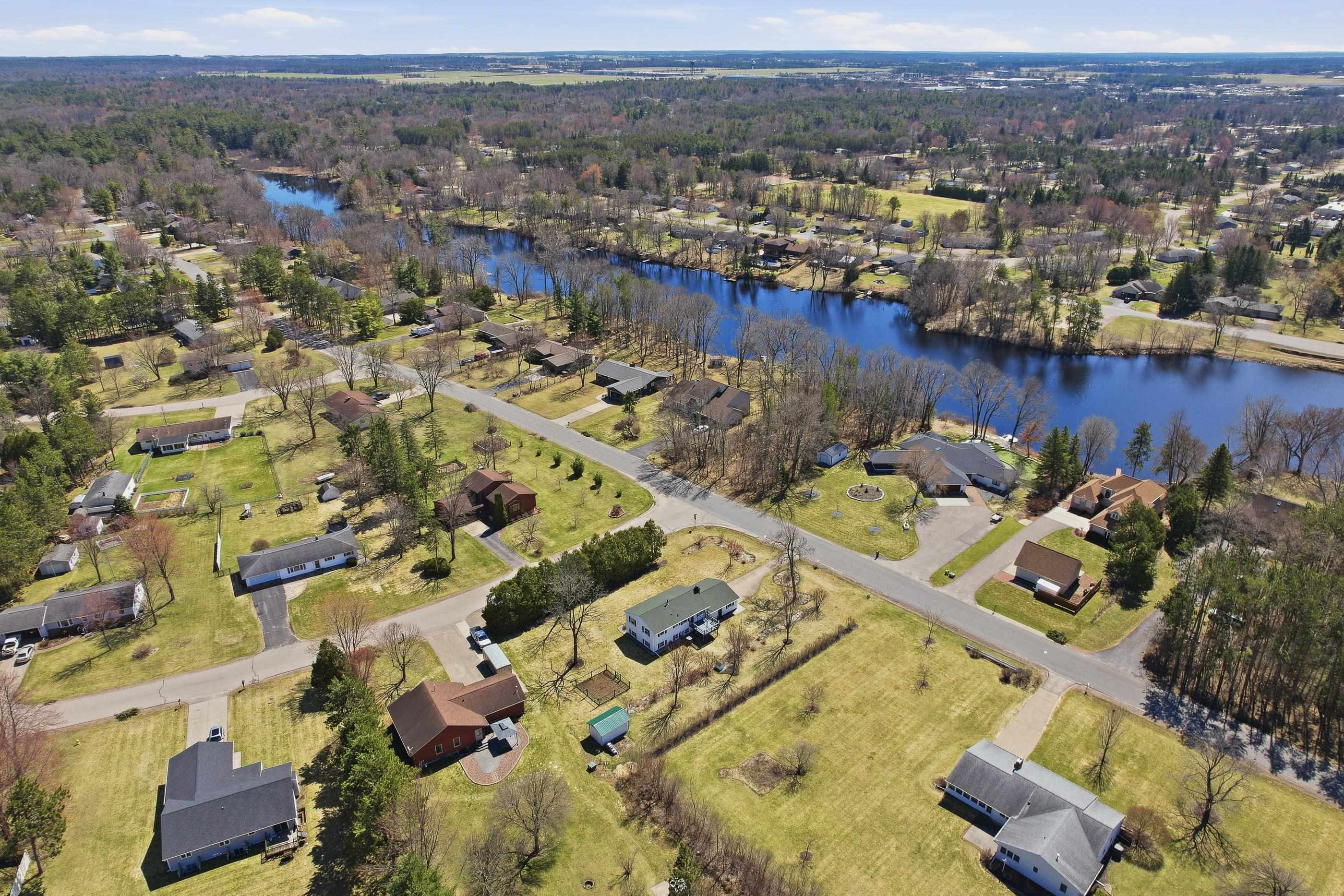 1561 OJIBWA LANE, Plover, Wisconsin 54467, 4 Bedrooms Bedrooms, ,2 BathroomsBathrooms,Residential,For Sale,1561 OJIBWA LANE,22601442