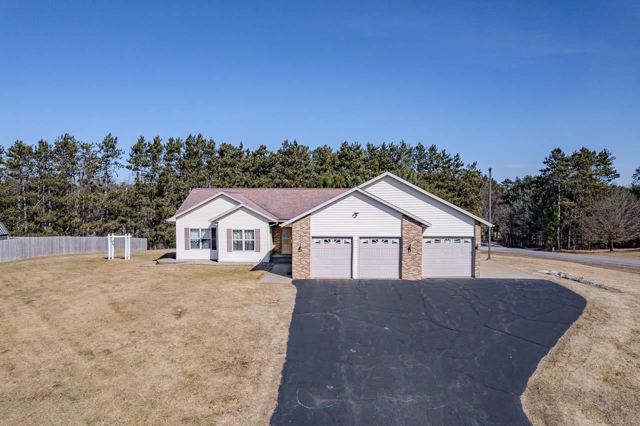 6609 CARIBOU LANE, Ringle, Wisconsin 54471, 4 Bedrooms Bedrooms, ,3 BathroomsBathrooms,Residential,For Sale,6609 CARIBOU LANE,22601444