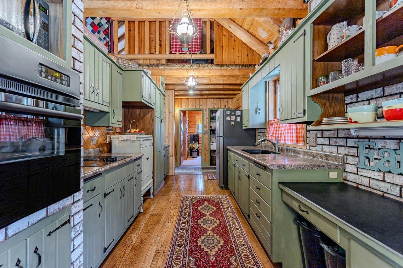 137733 FOUR MILE ROAD, Marathon, Wisconsin 54448, 2 Bedrooms Bedrooms, ,1 BathroomBathrooms,Residential,For Sale,137733 FOUR MILE ROAD,22601448