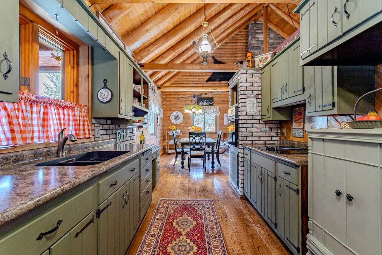 137733 FOUR MILE ROAD, Marathon, Wisconsin 54448, 2 Bedrooms Bedrooms, ,1 BathroomBathrooms,Residential,For Sale,137733 FOUR MILE ROAD,22601448