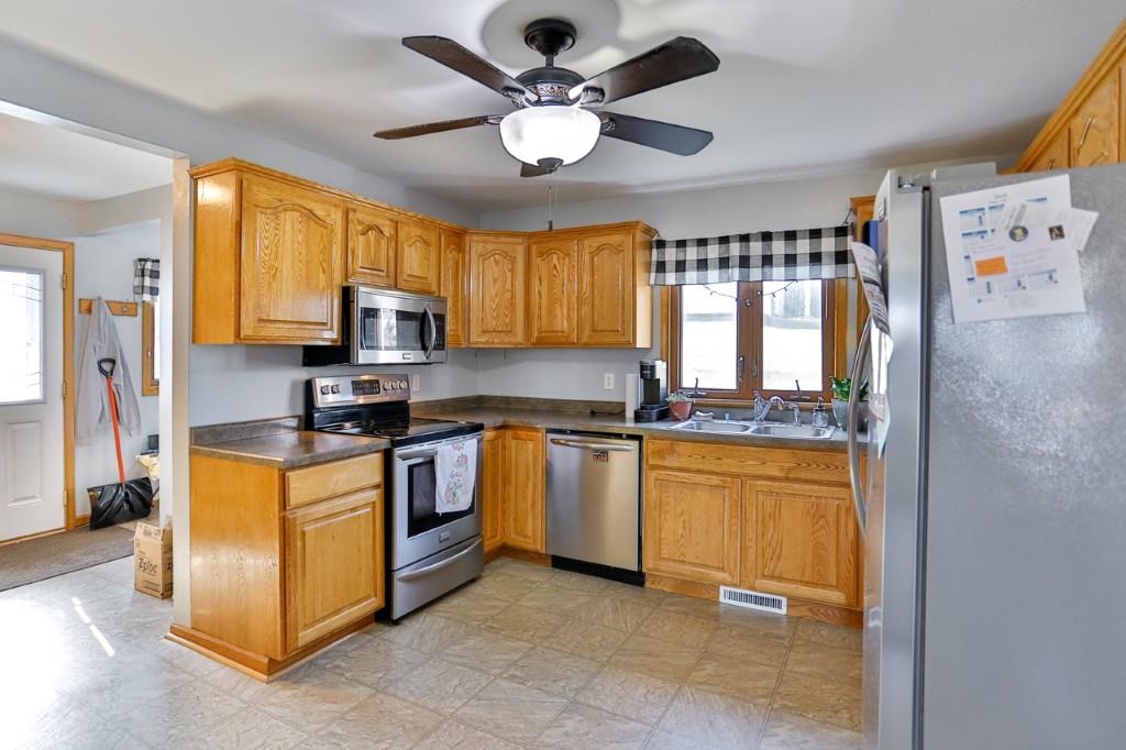 912 ALLEN STREET, Athens, Wisconsin 54411, 4 Bedrooms Bedrooms, ,1 BathroomBathrooms,Residential,For Sale,912 ALLEN STREET,22601461