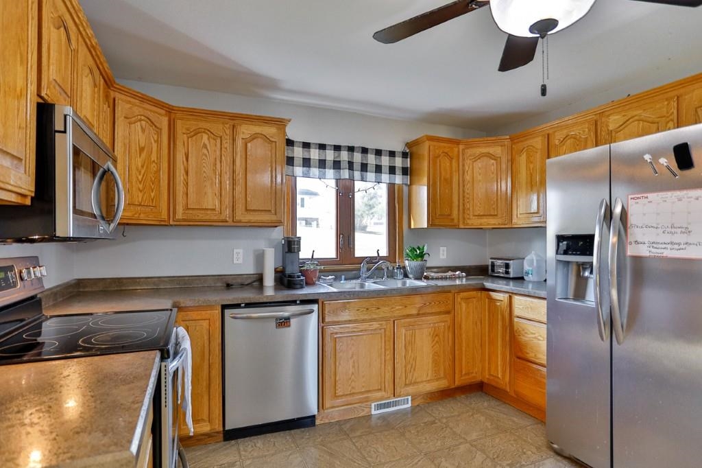 912 ALLEN STREET, Athens, Wisconsin 54411, 4 Bedrooms Bedrooms, ,1 BathroomBathrooms,Residential,For Sale,912 ALLEN STREET,22601461