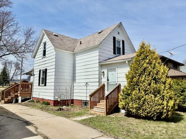 804 S PEACH AVENUE, Marshfield, Wisconsin 54449, 3 Bedrooms Bedrooms, ,1 BathroomBathrooms,Residential,For Sale,804 S PEACH AVENUE,22601462