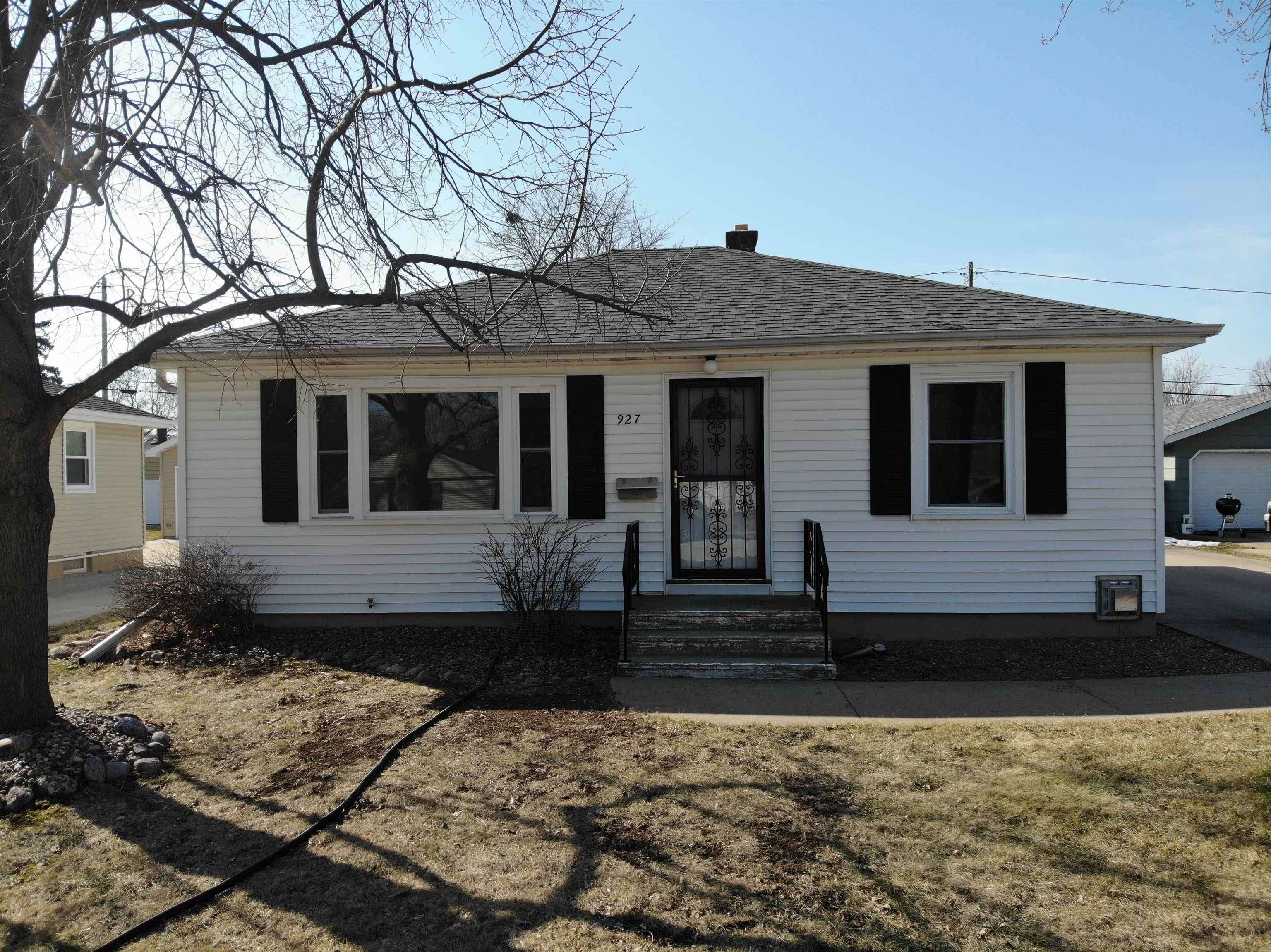927 SHERRY STREET, Neenah, Wisconsin 54956, 2 Bedrooms Bedrooms, ,1 BathroomBathrooms,Residential,For Sale,927 SHERRY STREET,22601463