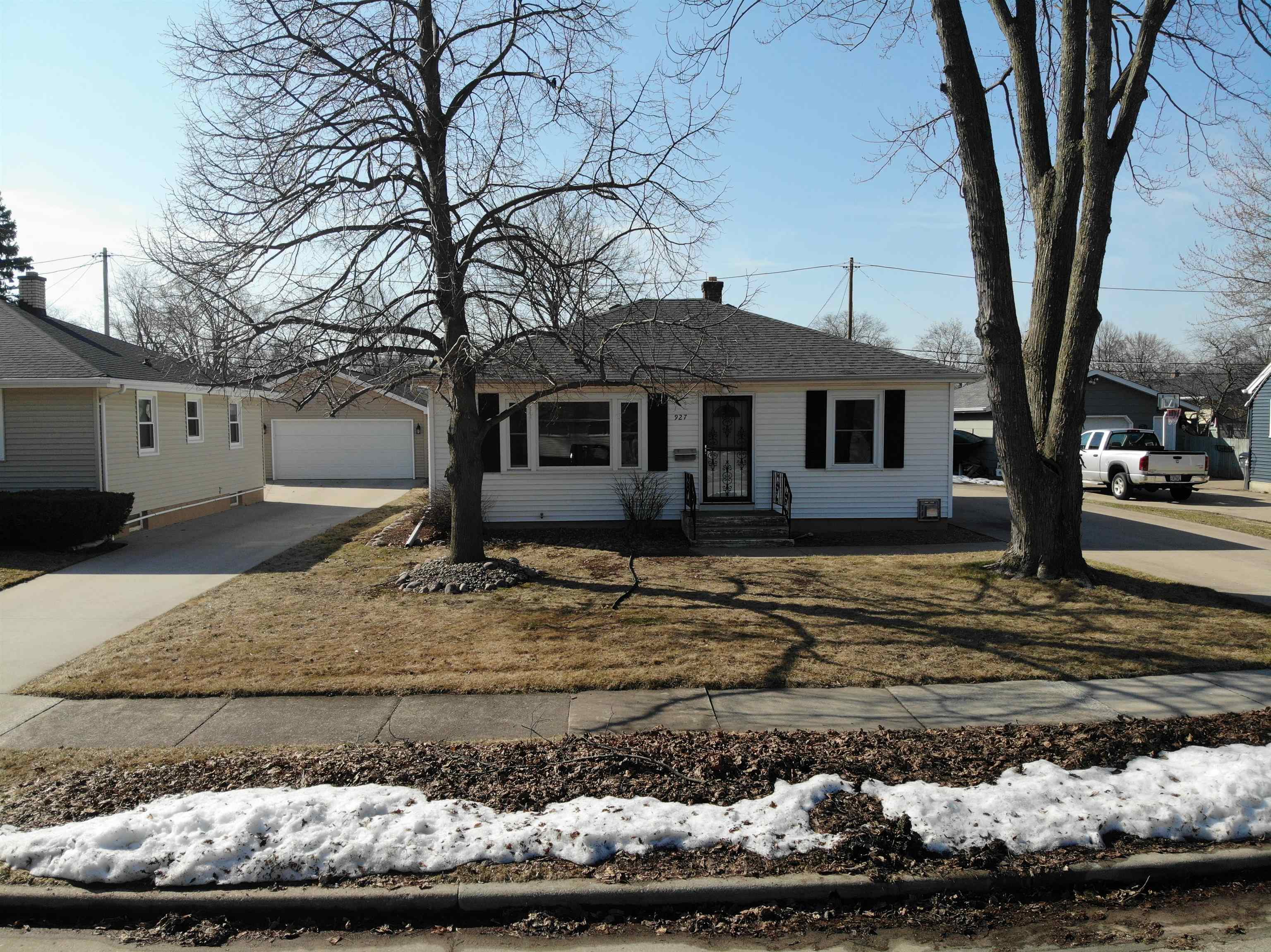 927 SHERRY STREET, Neenah, Wisconsin 54956, 2 Bedrooms Bedrooms, ,1 BathroomBathrooms,Residential,For Sale,927 SHERRY STREET,22601463