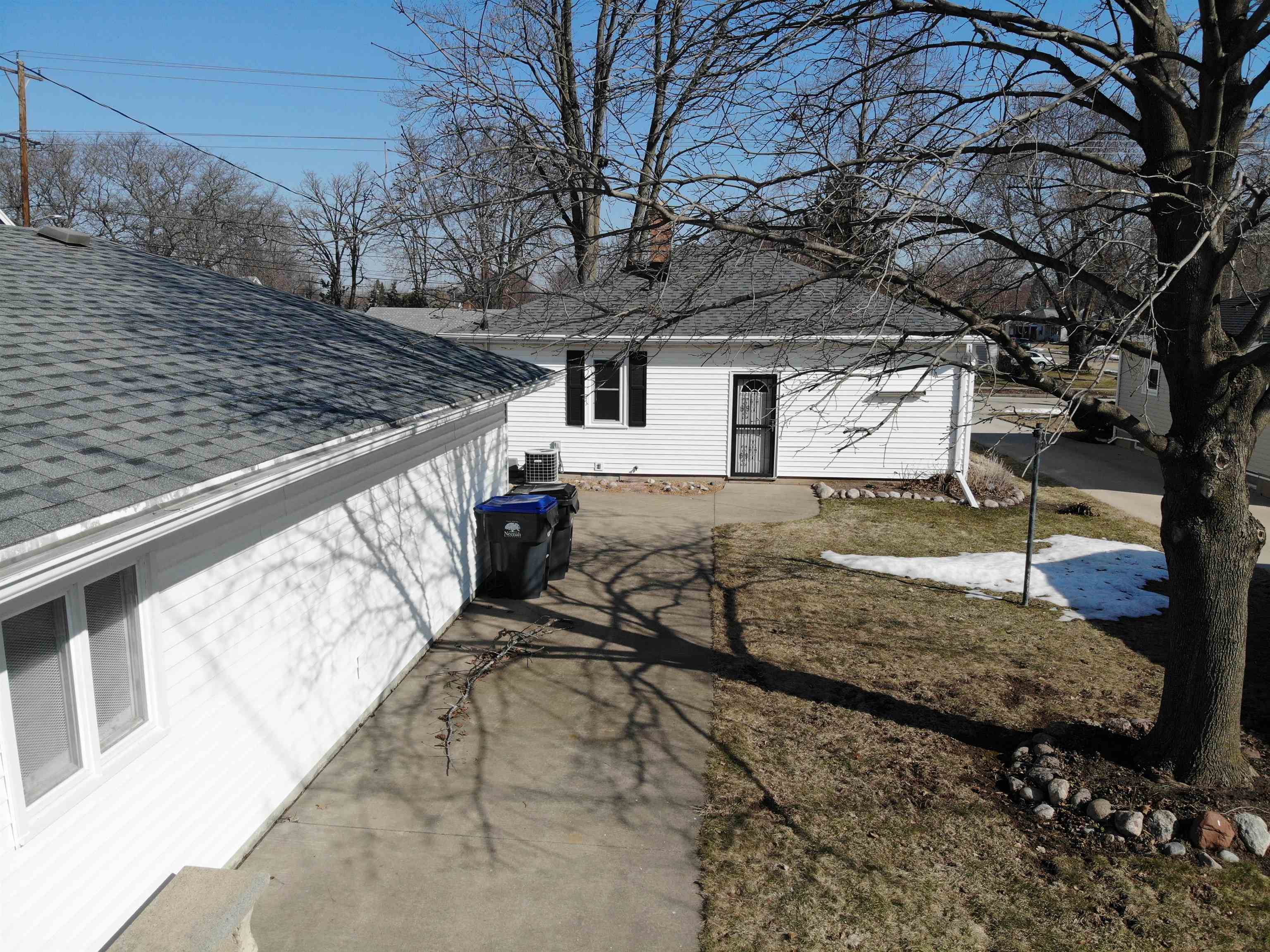 927 SHERRY STREET, Neenah, Wisconsin 54956, 2 Bedrooms Bedrooms, ,1 BathroomBathrooms,Residential,For Sale,927 SHERRY STREET,22601463