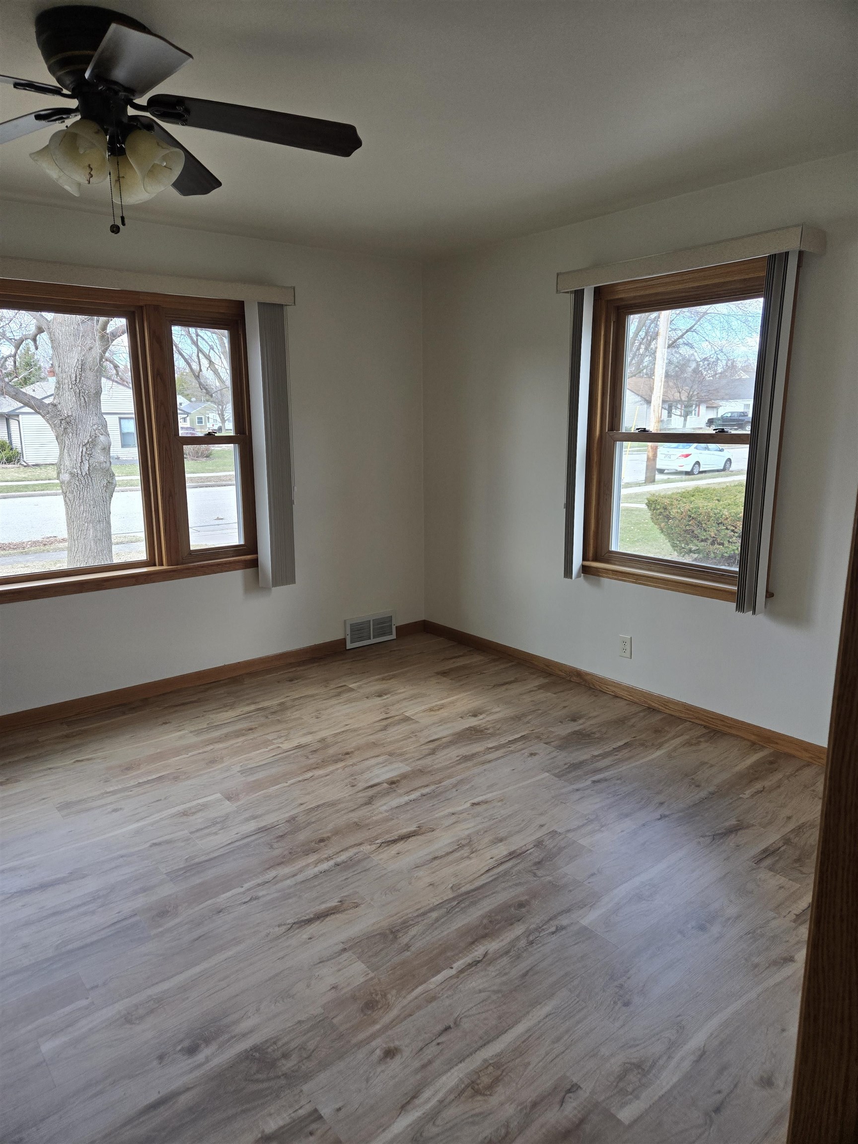 927 SHERRY STREET, Neenah, Wisconsin 54956, 2 Bedrooms Bedrooms, ,1 BathroomBathrooms,Residential,For Sale,927 SHERRY STREET,22601463