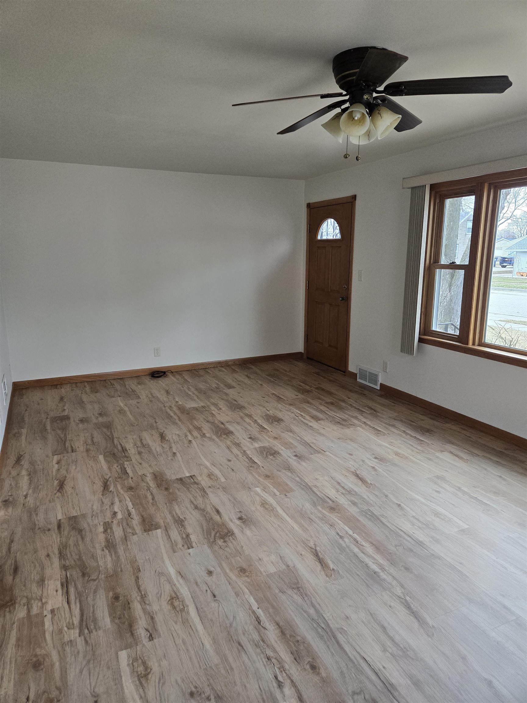 927 SHERRY STREET, Neenah, Wisconsin 54956, 2 Bedrooms Bedrooms, ,1 BathroomBathrooms,Residential,For Sale,927 SHERRY STREET,22601463