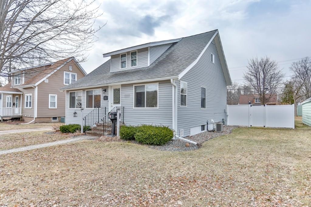 311 WESTON AVENUE, Rothschild, Wisconsin 54474, 2 Bedrooms Bedrooms, ,2 BathroomsBathrooms,Residential,For Sale,311 WESTON AVENUE,22601464