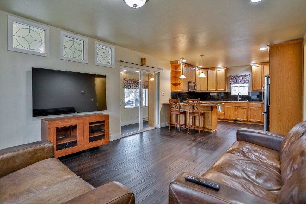 311 WESTON AVENUE, Rothschild, Wisconsin 54474, 2 Bedrooms Bedrooms, ,2 BathroomsBathrooms,Residential,For Sale,311 WESTON AVENUE,22601464