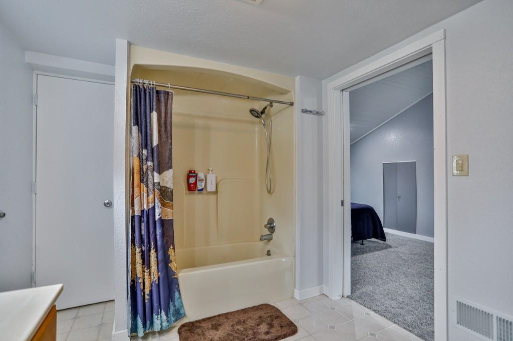 311 WESTON AVENUE, Rothschild, Wisconsin 54474, 2 Bedrooms Bedrooms, ,2 BathroomsBathrooms,Residential,For Sale,311 WESTON AVENUE,22601464