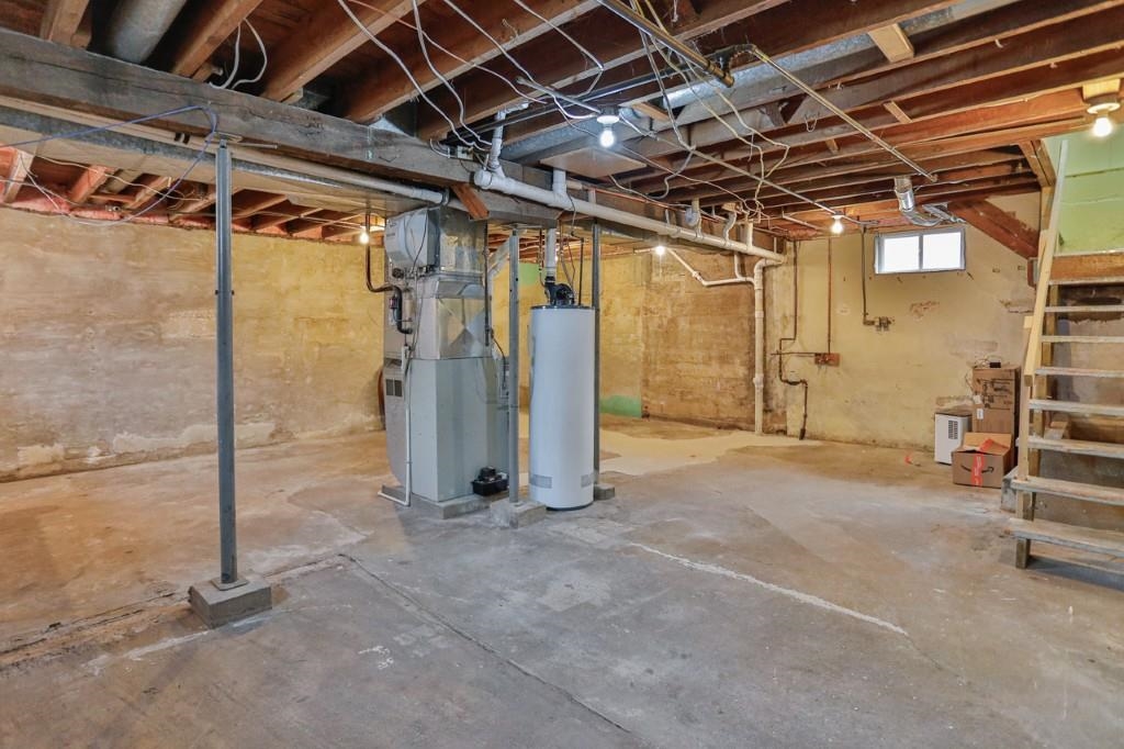 311 WESTON AVENUE, Rothschild, Wisconsin 54474, 2 Bedrooms Bedrooms, ,2 BathroomsBathrooms,Residential,For Sale,311 WESTON AVENUE,22601464