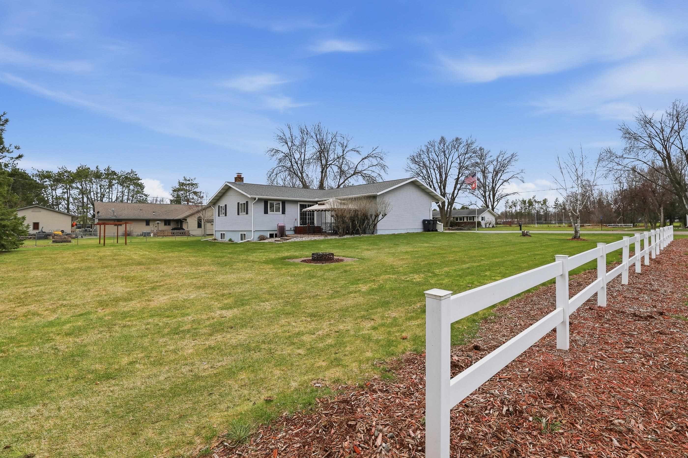 2601 PLOVER SPRINGS DRIVE, Plover, Wisconsin 54467, 3 Bedrooms Bedrooms, ,2 BathroomsBathrooms,Residential,For Sale,2601 PLOVER SPRINGS DRIVE,22601467