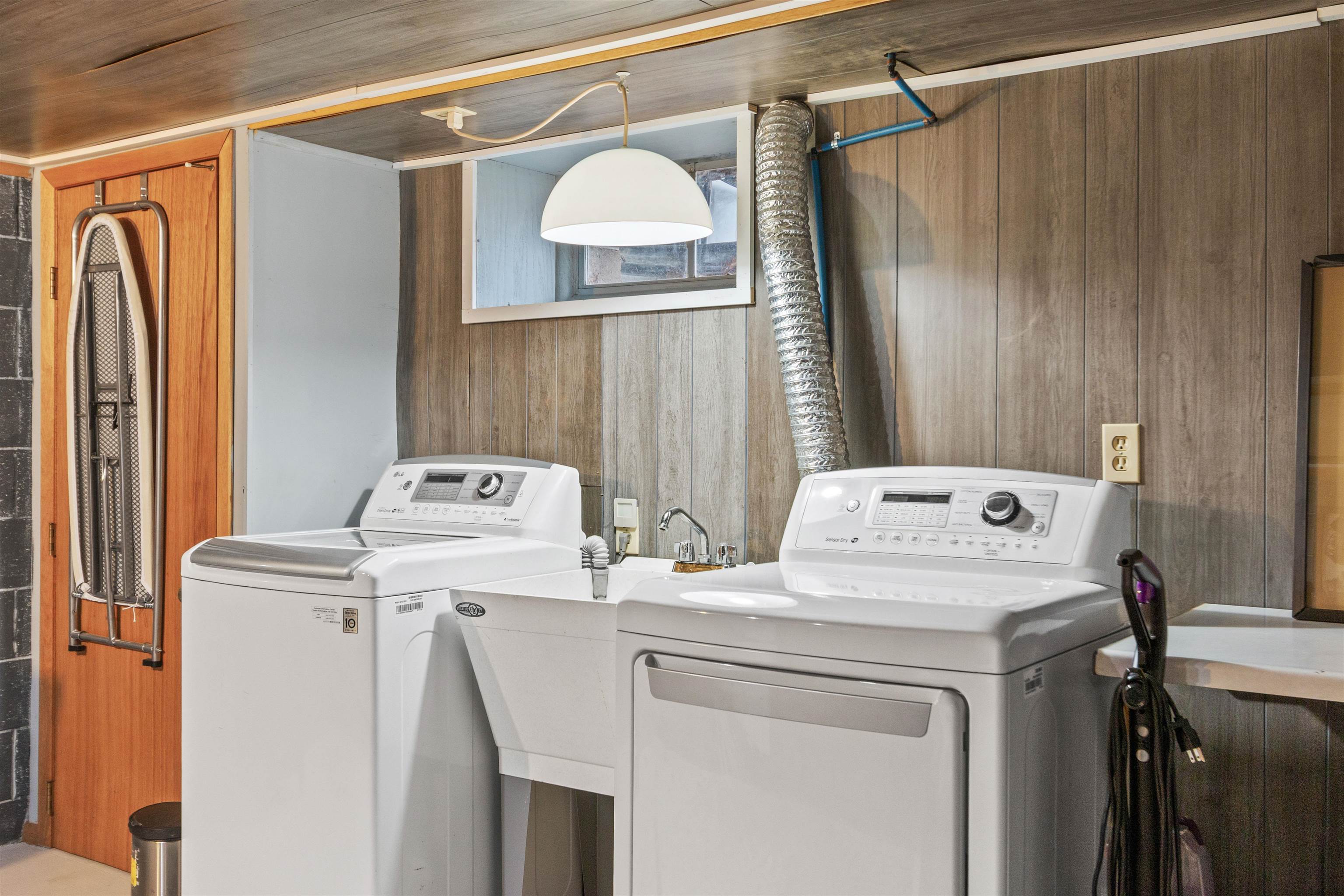 3001 CENTER STREET, Stevens Point, Wisconsin 54481, 2 Bedrooms Bedrooms, ,1 BathroomBathrooms,Residential,For Sale,3001 CENTER STREET,22601469