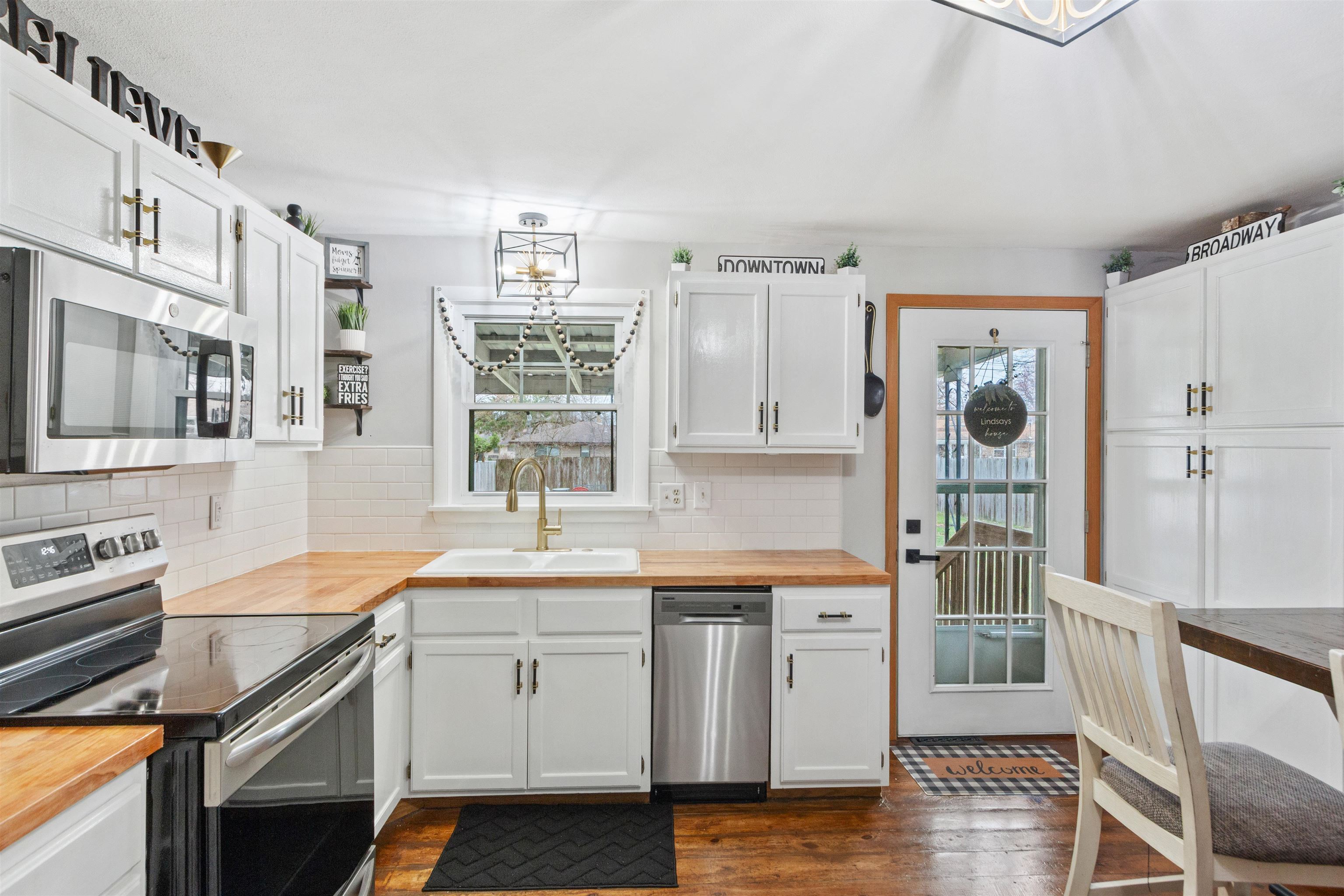 3001 CENTER STREET, Stevens Point, Wisconsin 54481, 2 Bedrooms Bedrooms, ,1 BathroomBathrooms,Residential,For Sale,3001 CENTER STREET,22601469