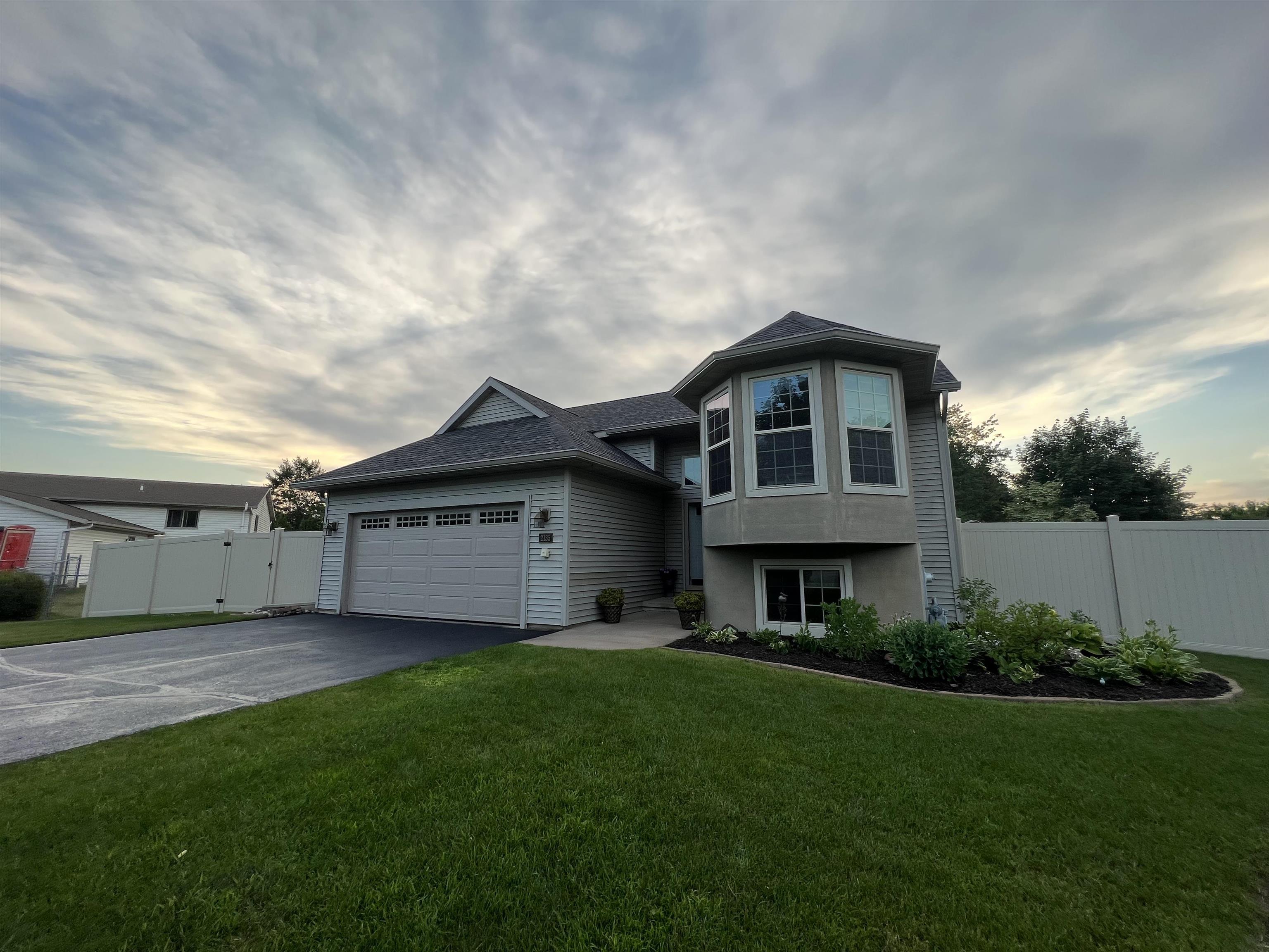 2135 VICTOR LANE, Kronenwetter, Wisconsin 54455, 3 Bedrooms Bedrooms, ,2 BathroomsBathrooms,Residential,For Sale,2135 VICTOR LANE,22601470