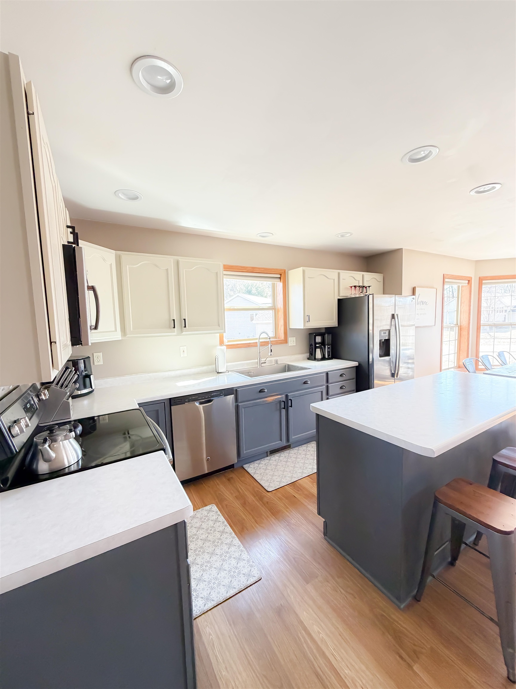 2135 VICTOR LANE, Kronenwetter, Wisconsin 54455, 3 Bedrooms Bedrooms, ,2 BathroomsBathrooms,Residential,For Sale,2135 VICTOR LANE,22601470