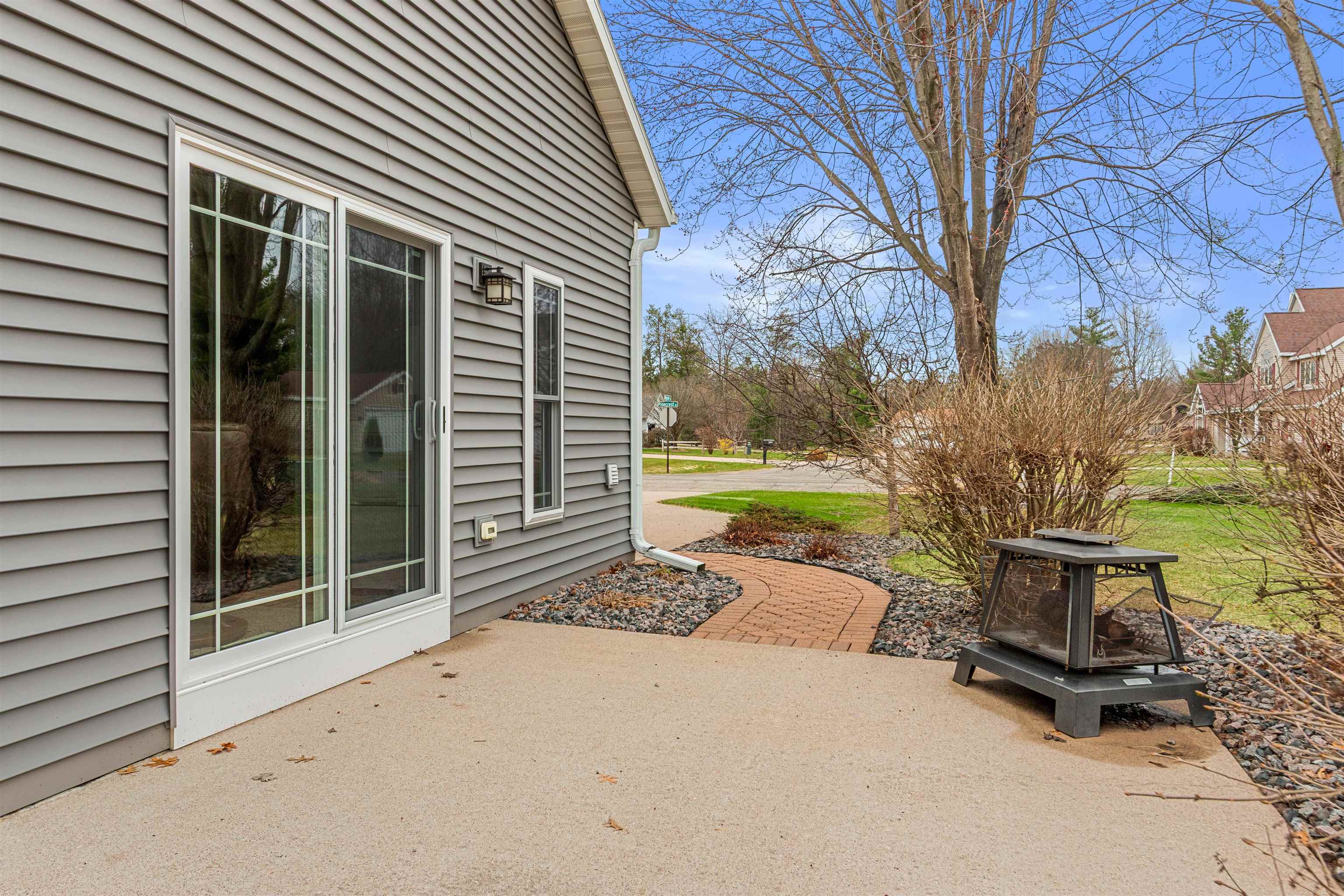 1830 BLUEBERRY DRIVE, Plover, Wisconsin 54467, 3 Bedrooms Bedrooms, ,3 BathroomsBathrooms,Residential,For Sale,1830 BLUEBERRY DRIVE,22601472