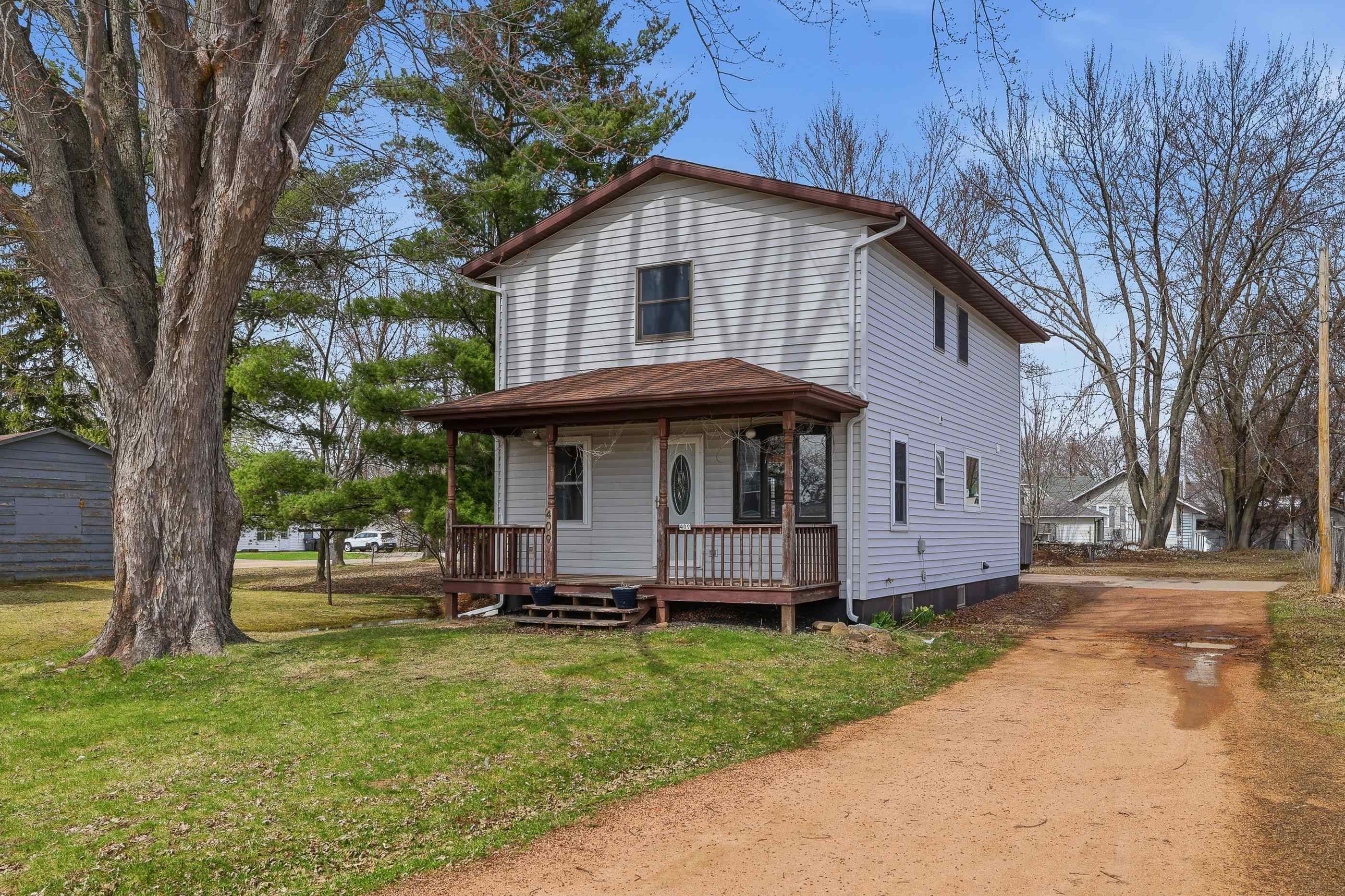 409 W DEPOT STREET, Marshfield, Wisconsin 54449, 3 Bedrooms Bedrooms, ,2 BathroomsBathrooms,Residential,For Sale,409 W DEPOT STREET,22601477