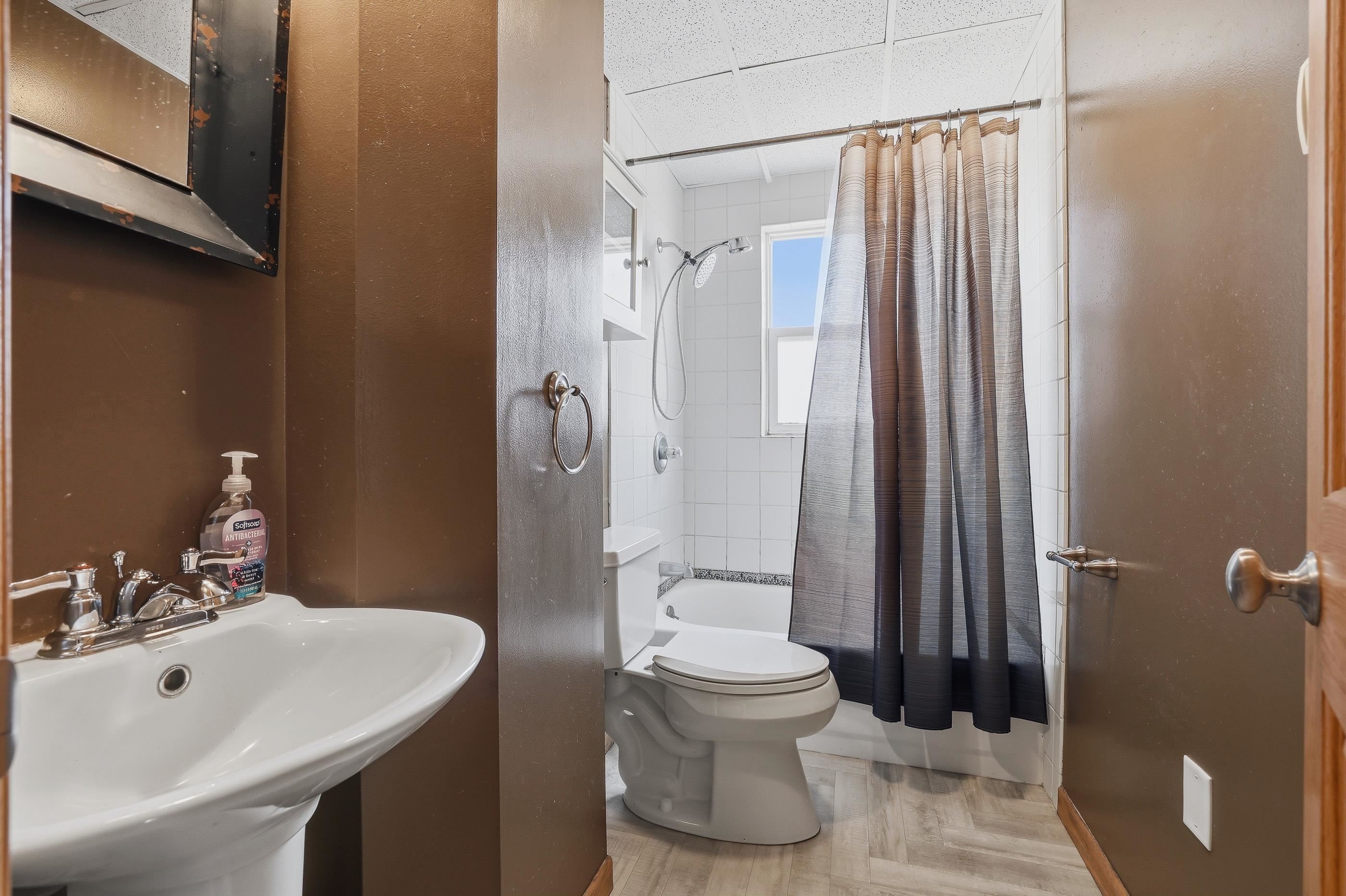 409 W DEPOT STREET, Marshfield, Wisconsin 54449, 3 Bedrooms Bedrooms, ,2 BathroomsBathrooms,Residential,For Sale,409 W DEPOT STREET,22601477