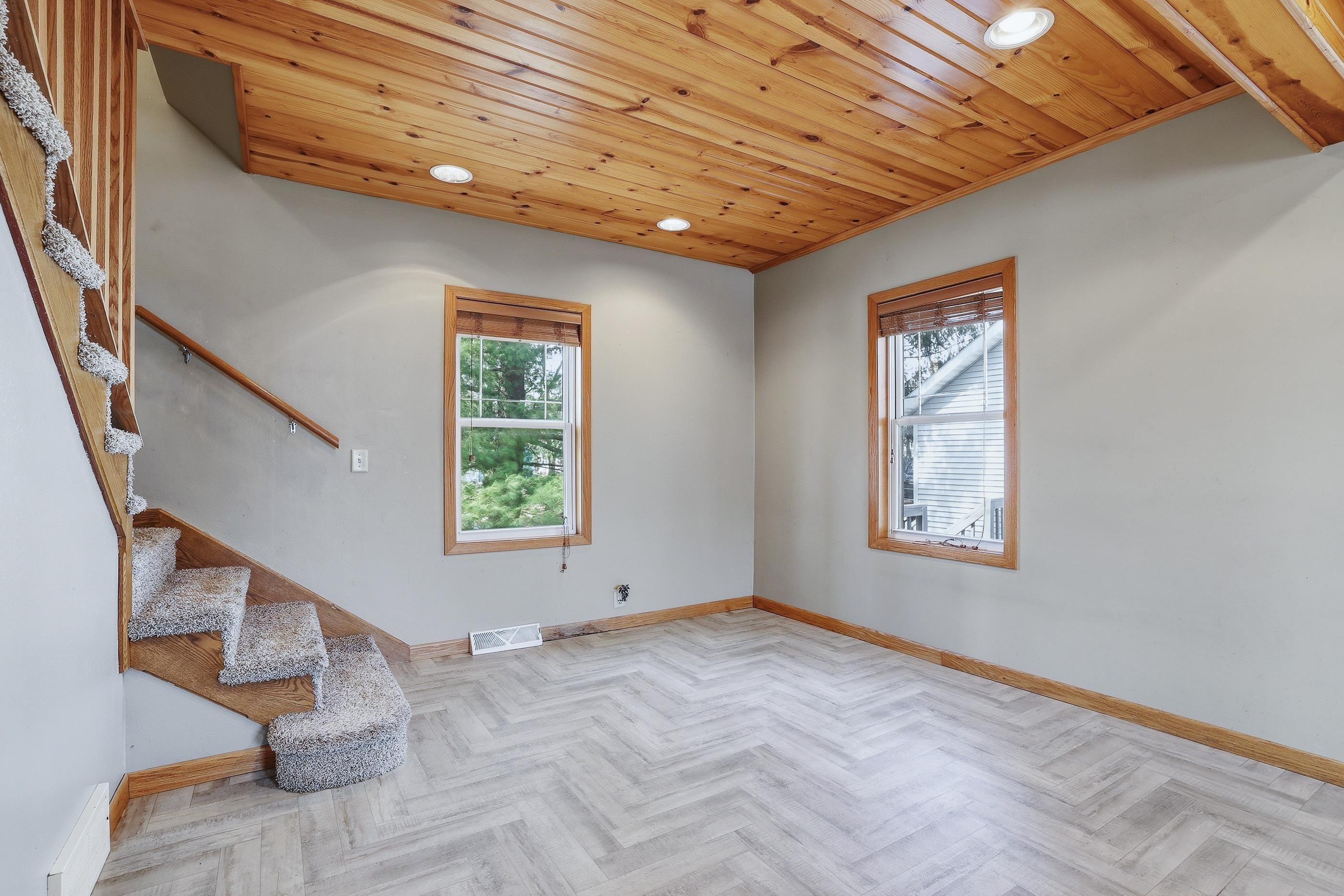 409 W DEPOT STREET, Marshfield, Wisconsin 54449, 3 Bedrooms Bedrooms, ,2 BathroomsBathrooms,Residential,For Sale,409 W DEPOT STREET,22601477