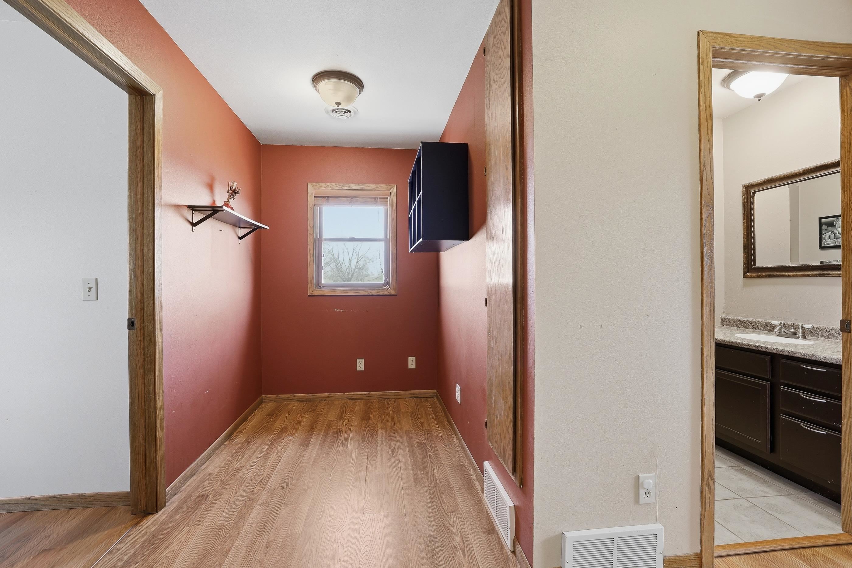 409 W DEPOT STREET, Marshfield, Wisconsin 54449, 3 Bedrooms Bedrooms, ,2 BathroomsBathrooms,Residential,For Sale,409 W DEPOT STREET,22601477