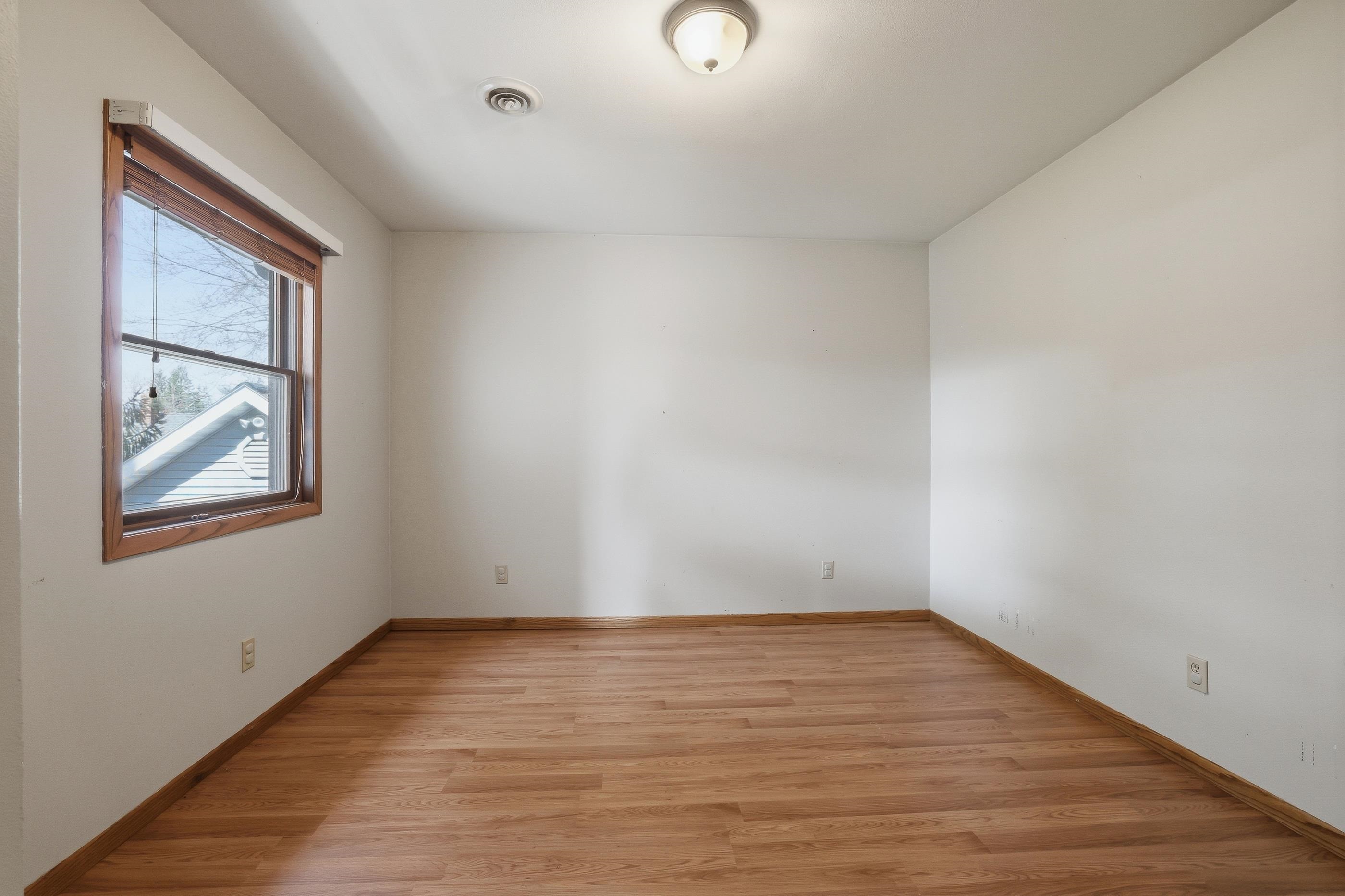 409 W DEPOT STREET, Marshfield, Wisconsin 54449, 3 Bedrooms Bedrooms, ,2 BathroomsBathrooms,Residential,For Sale,409 W DEPOT STREET,22601477