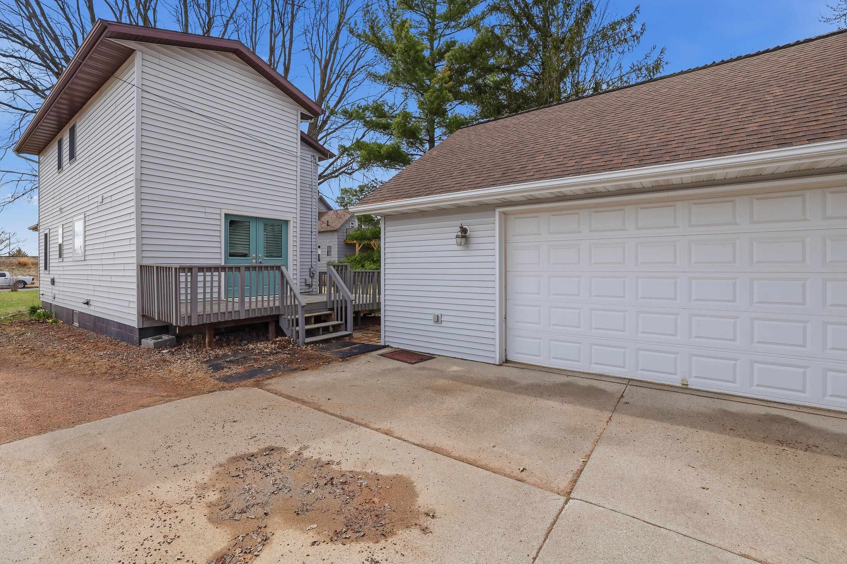 409 W DEPOT STREET, Marshfield, Wisconsin 54449, 3 Bedrooms Bedrooms, ,2 BathroomsBathrooms,Residential,For Sale,409 W DEPOT STREET,22601477