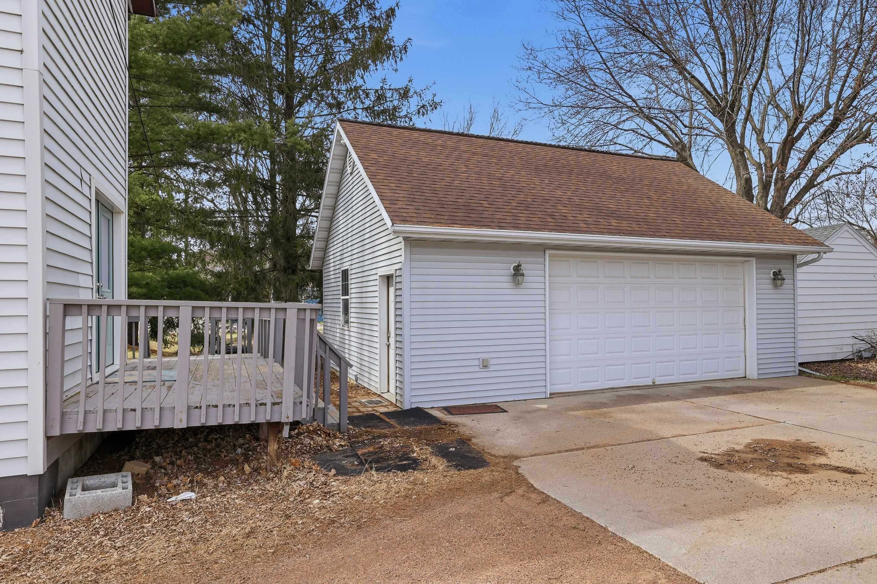 409 W DEPOT STREET, Marshfield, Wisconsin 54449, 3 Bedrooms Bedrooms, ,2 BathroomsBathrooms,Residential,For Sale,409 W DEPOT STREET,22601477