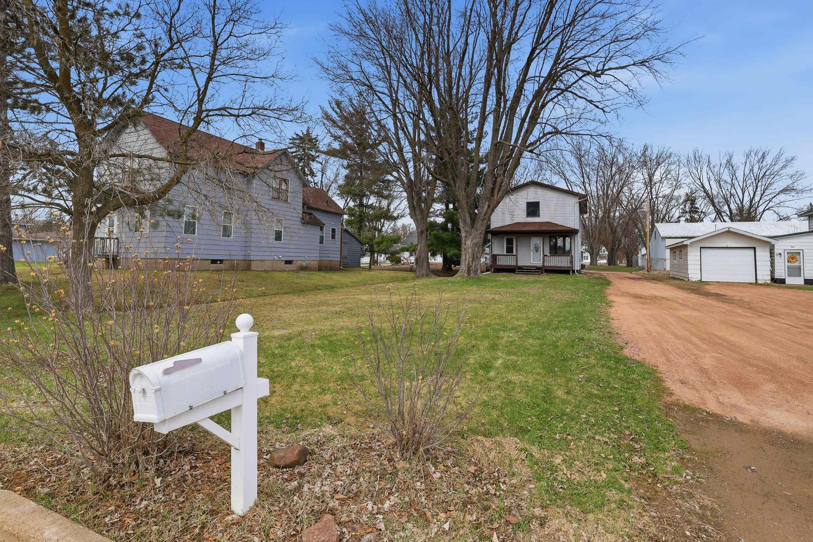 409 W DEPOT STREET, Marshfield, Wisconsin 54449, 3 Bedrooms Bedrooms, ,2 BathroomsBathrooms,Residential,For Sale,409 W DEPOT STREET,22601477