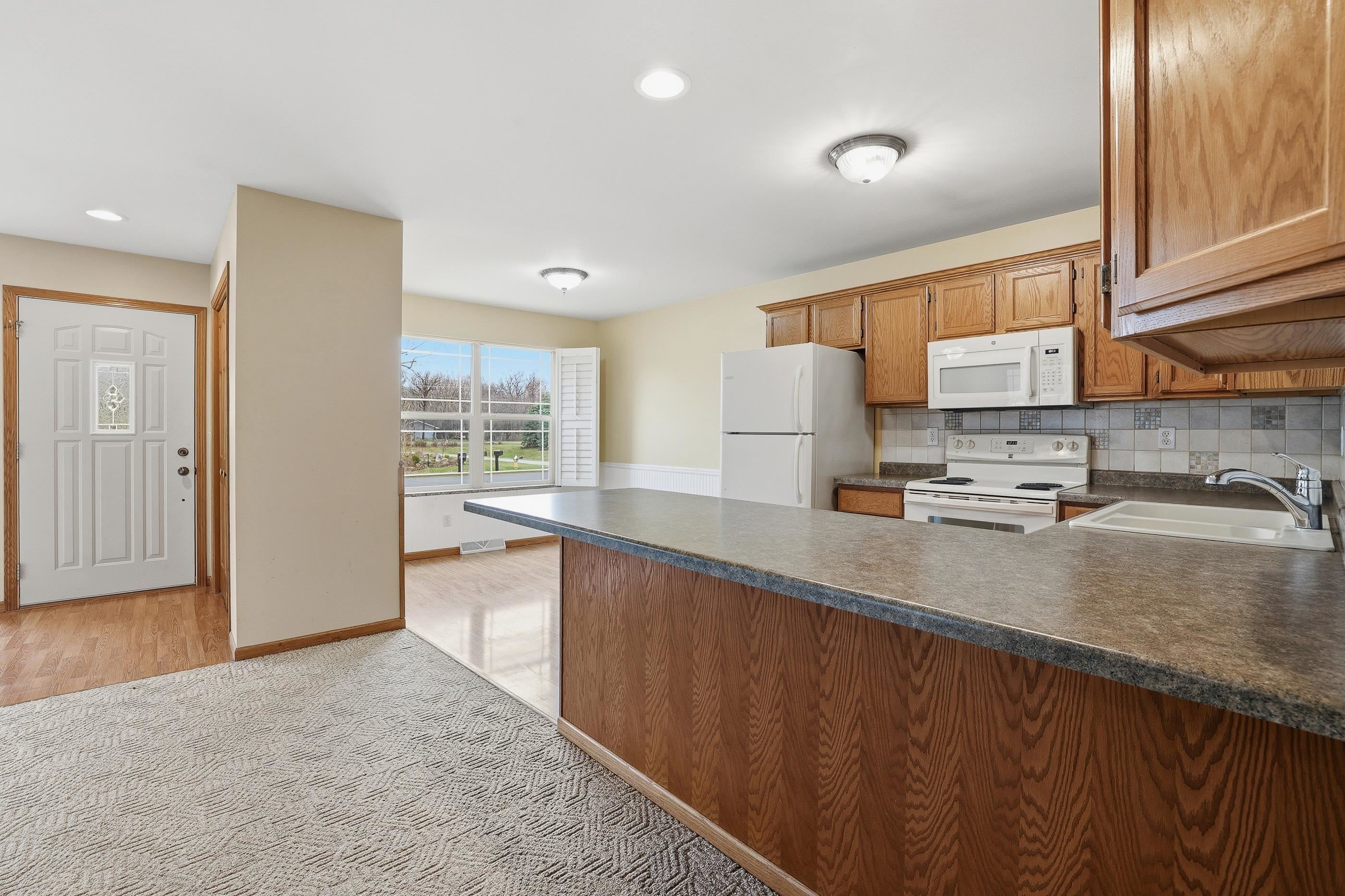 1701 SCHILLER DRIVE, Stevens Point, Wisconsin 54482, 2 Bedrooms Bedrooms, ,2 BathroomsBathrooms,Residential,For Sale,1701 SCHILLER DRIVE,22601478