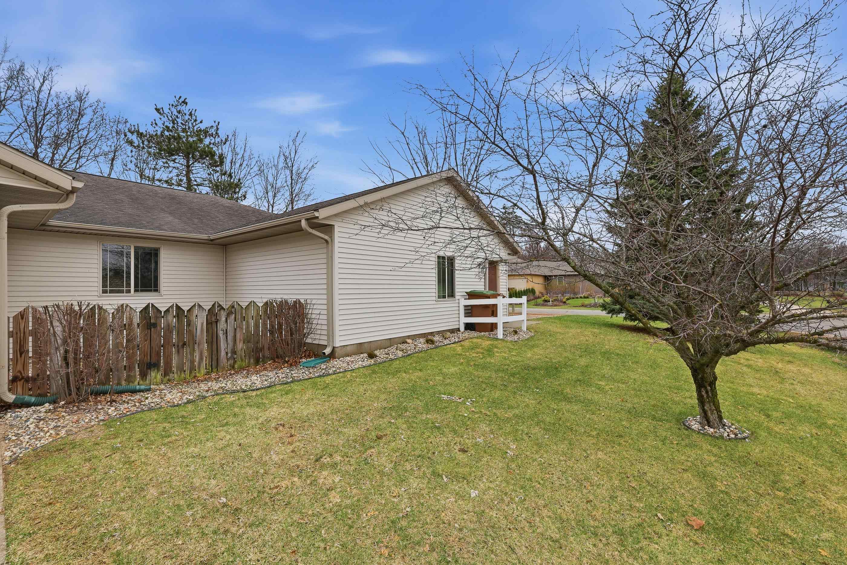 1701 SCHILLER DRIVE, Stevens Point, Wisconsin 54482, 2 Bedrooms Bedrooms, ,2 BathroomsBathrooms,Residential,For Sale,1701 SCHILLER DRIVE,22601478