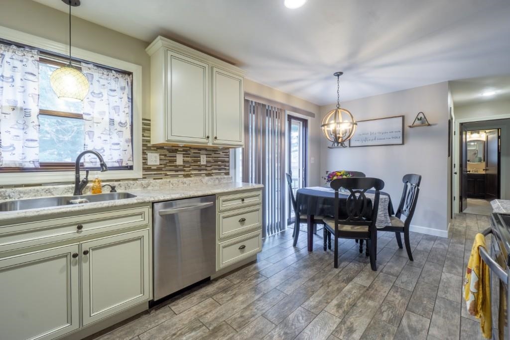 2407 RYANWOOD AVENUE, Schofield, Wisconsin 54476, 3 Bedrooms Bedrooms, ,2 BathroomsBathrooms,Residential,For Sale,2407 RYANWOOD AVENUE,22601481